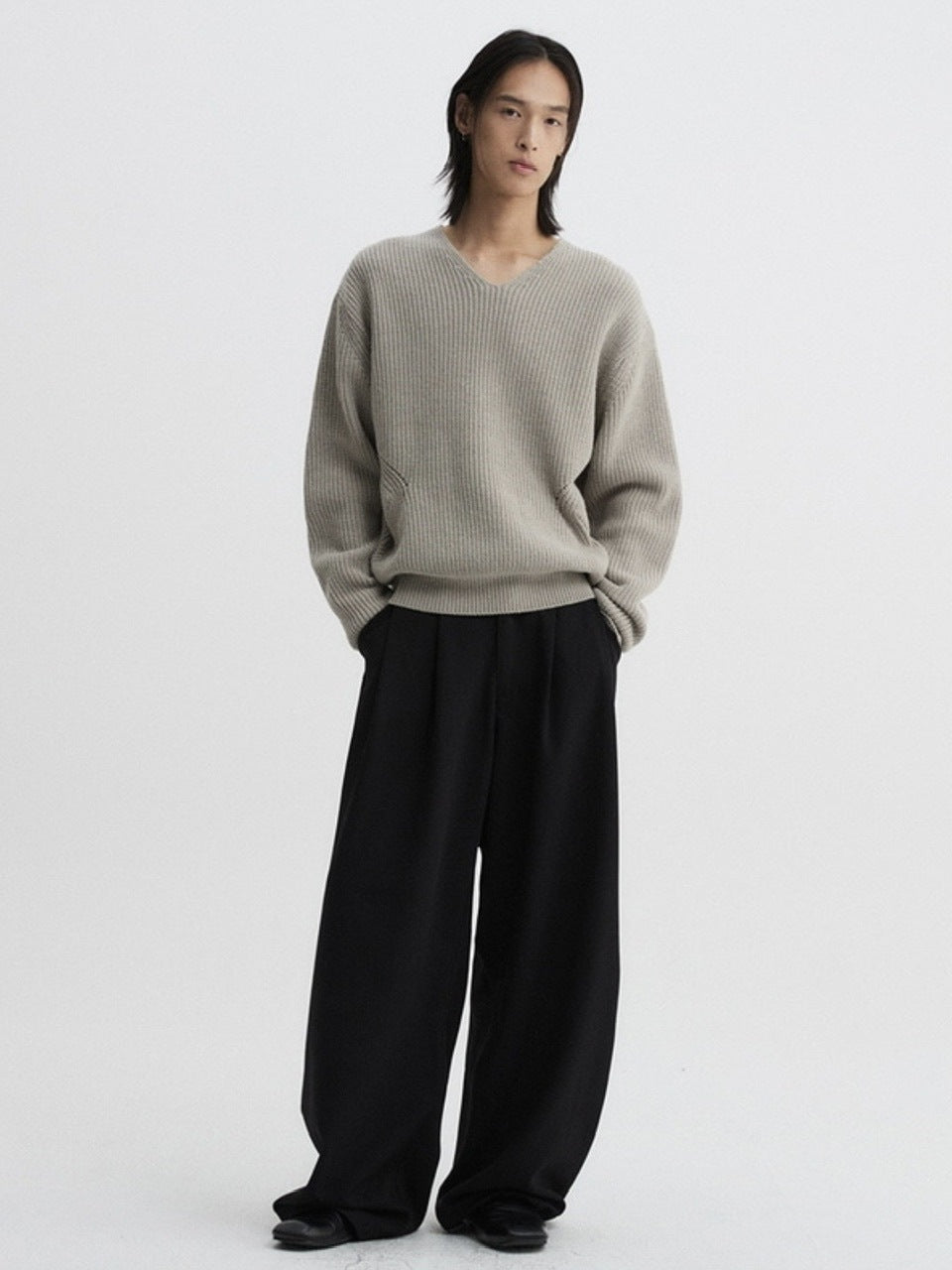 【DNSR】Legacy Wool V-Neck Knit