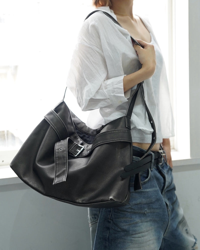 受注制【OaKS】vintage eyelet buckle shoulder bag (4color)
