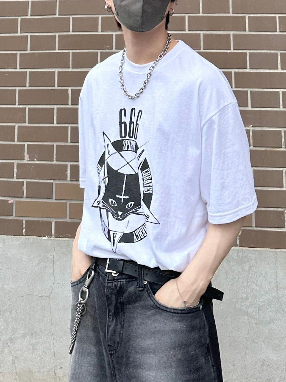 大阪店WEB限定【Chikashitsu +】oversized cats t-shirt (2color)