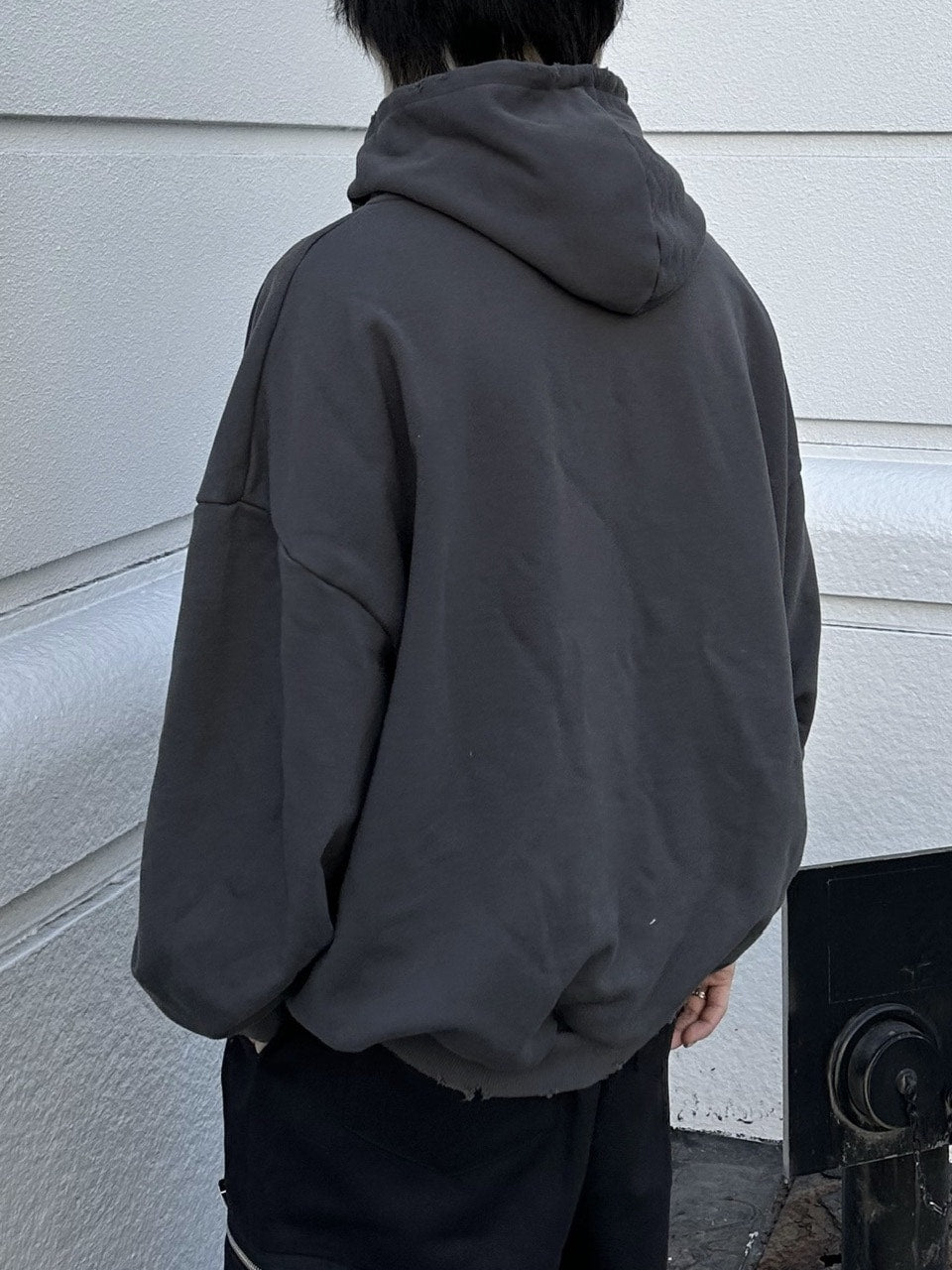 大阪店WEB限定【Chikashitsu +】damage arm warmer hoodie (3color)