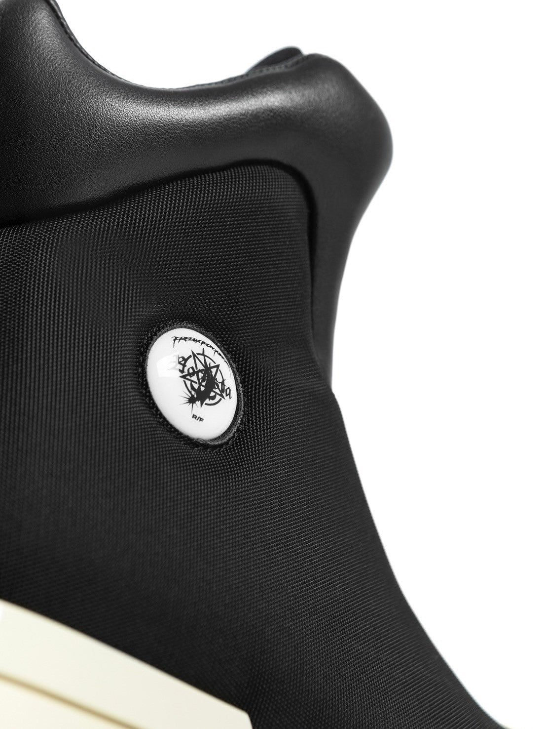 【F.V.V.O】THICK SOLED HIGH TOP BOOTS / 【フリーワールドオーダー(エフヴィーヴィーオー)】スニーカーライクミドルブーツ