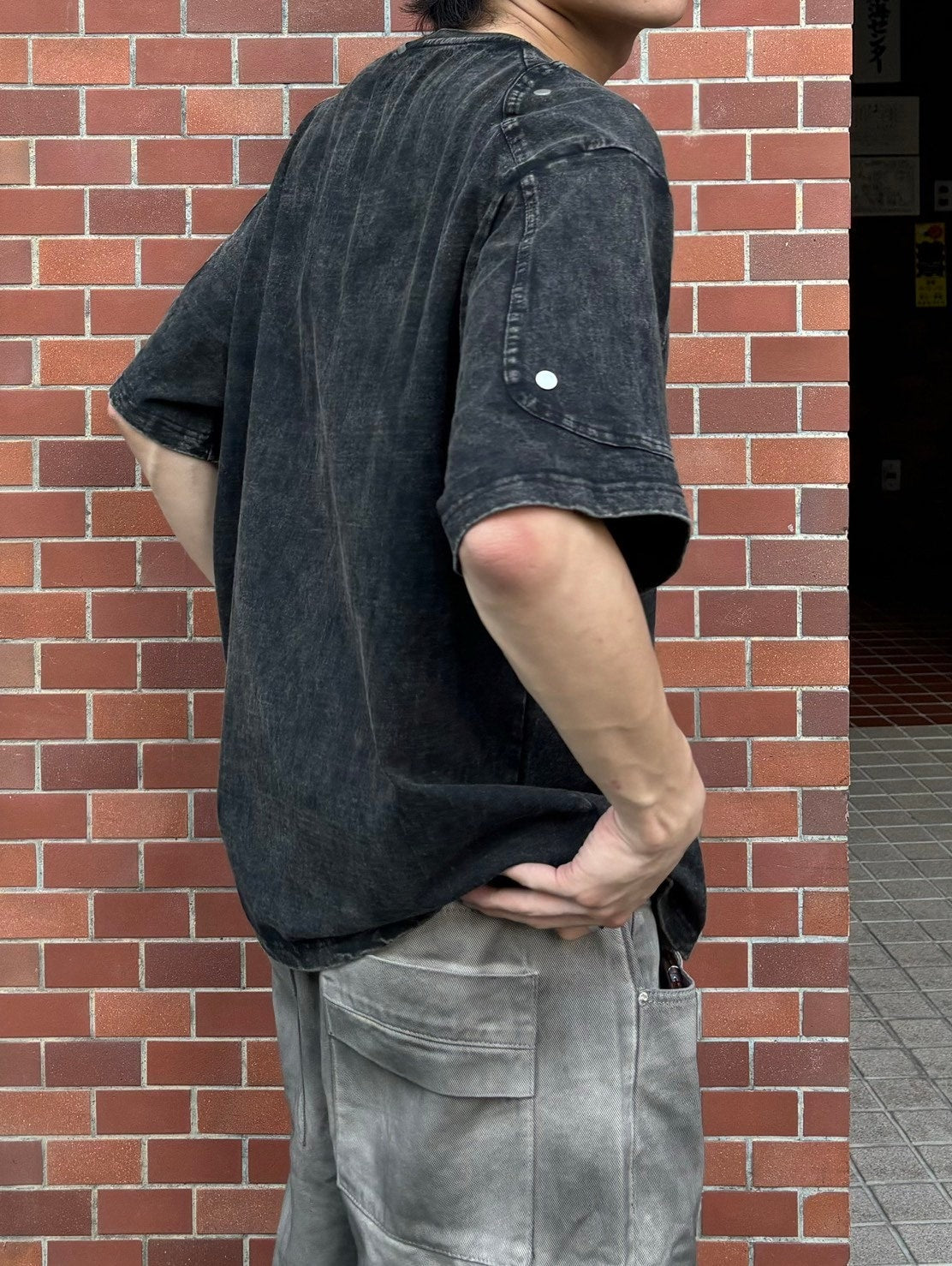 【Chikashitsu +】oversized pigment rivet t-shirt (2color)