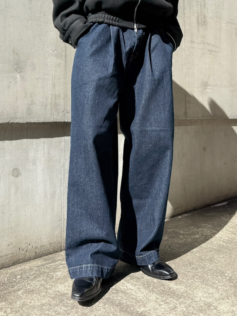 東京店WEB限定受注制【Chikashitsu +】Loose fit one tuck denim pants