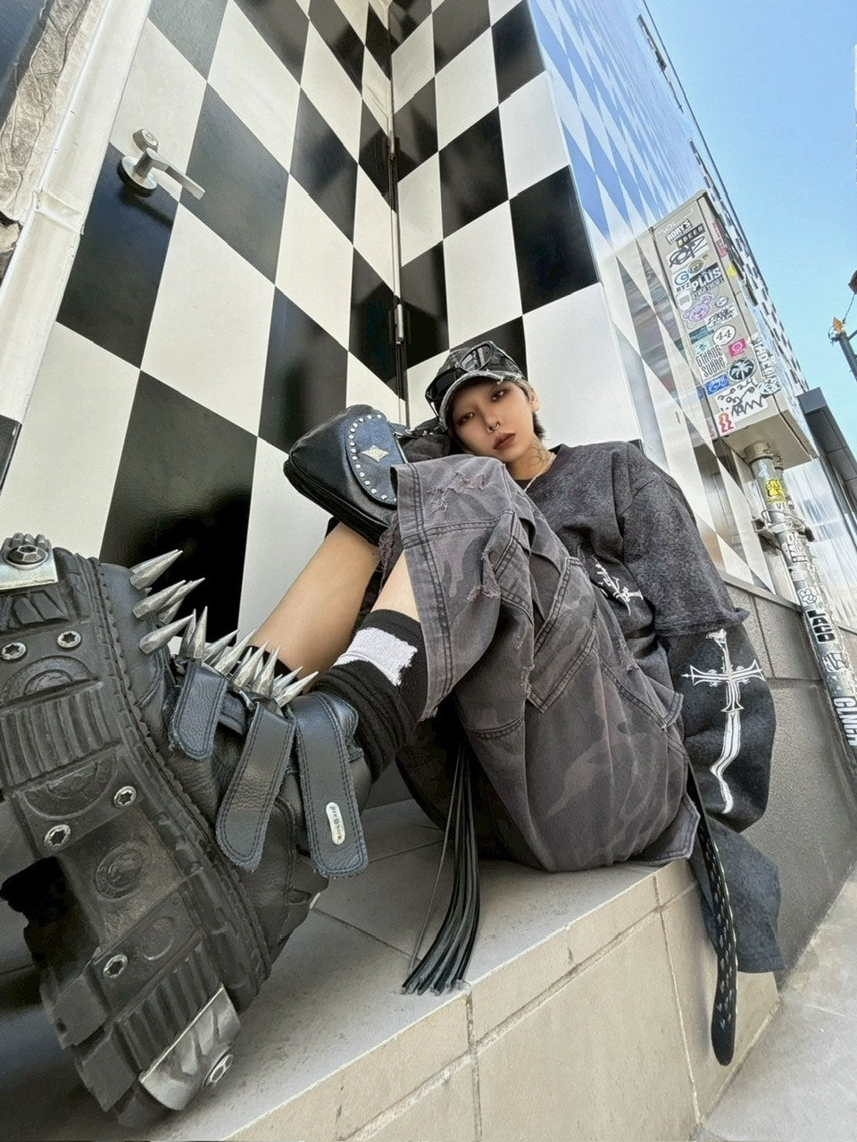 【Never mind the XU】camouflage damage half pants (2color) / 【ネバーマインドザエックスユー】カモフラージュダメージデニムハーフパンツ