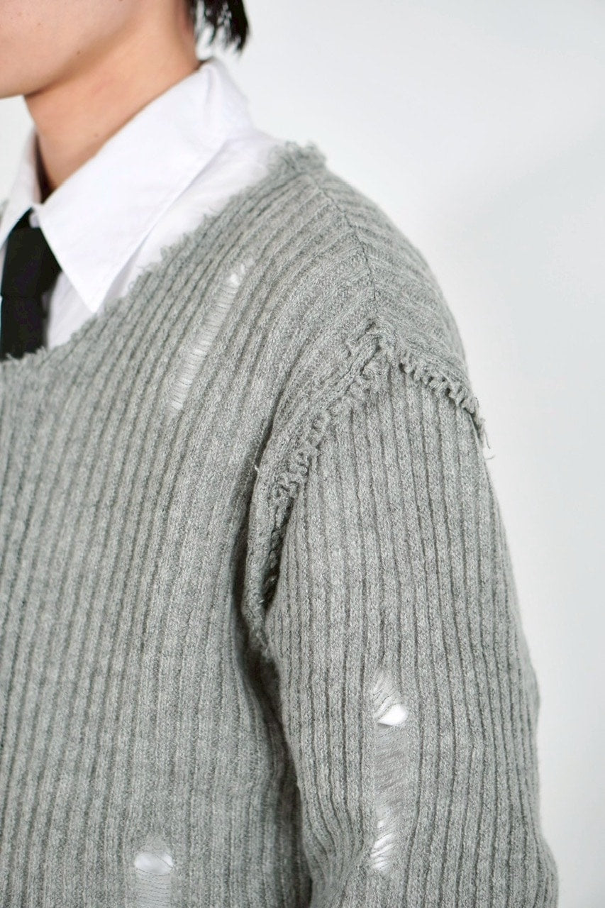 【Chikashitsu +】damage reverse v neck knit (3color) / 【チカシツプラス】リバースVネックダメージニット