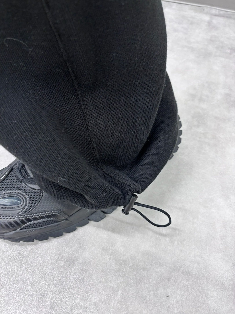 受注制【nmtc +】lace layered sweat pants (2color) / 【エヌエムティーシープラス】レースレイヤードスウェットパンツ