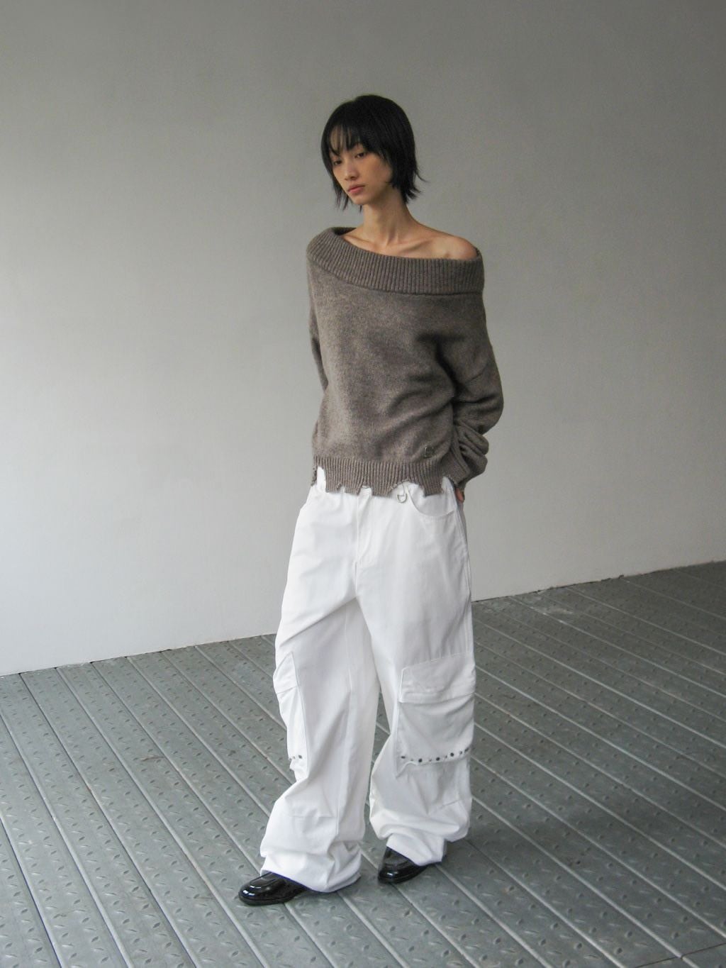 【ROCK CAKE】Off Shoulder Damaged Knit