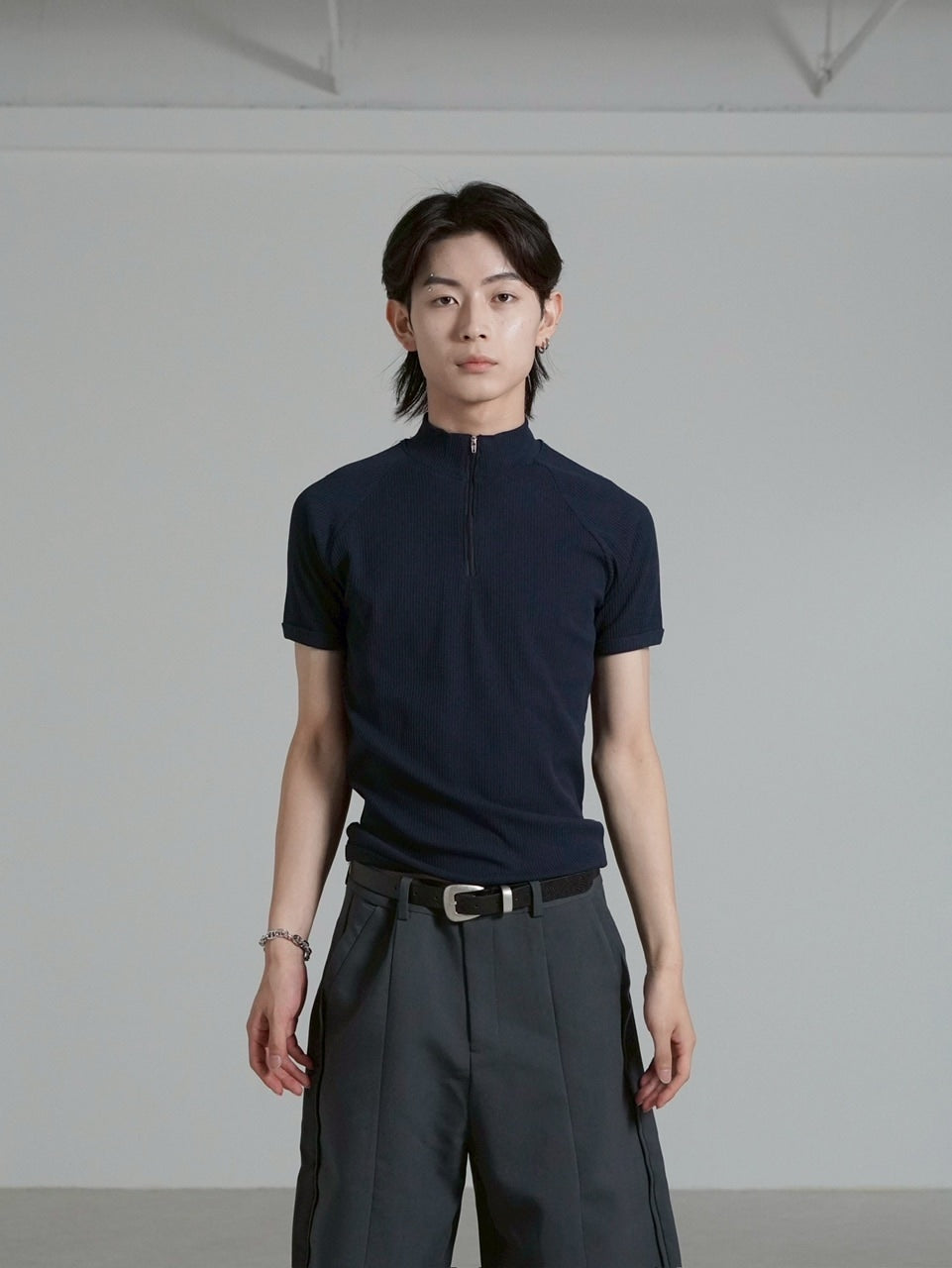 受注制【Chikashitsu +】mockneck zip half sleeve t-shirt – PRESSING