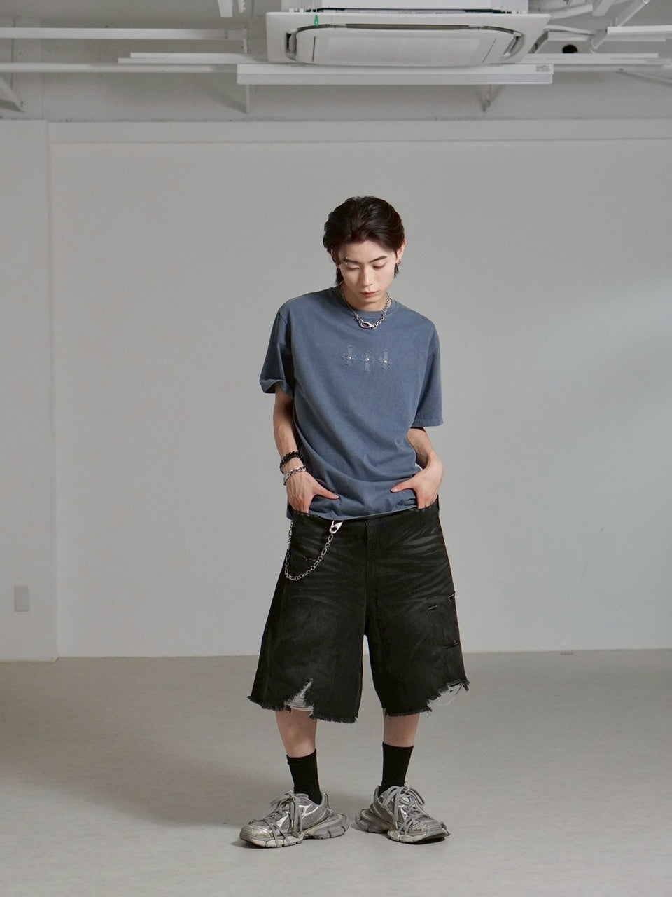 受注制【Chikashitsu +】oiled wash damage bermuda pants / 【チカシツプラス】オイルドウォッシュダメージバミューダパンツ (2color)