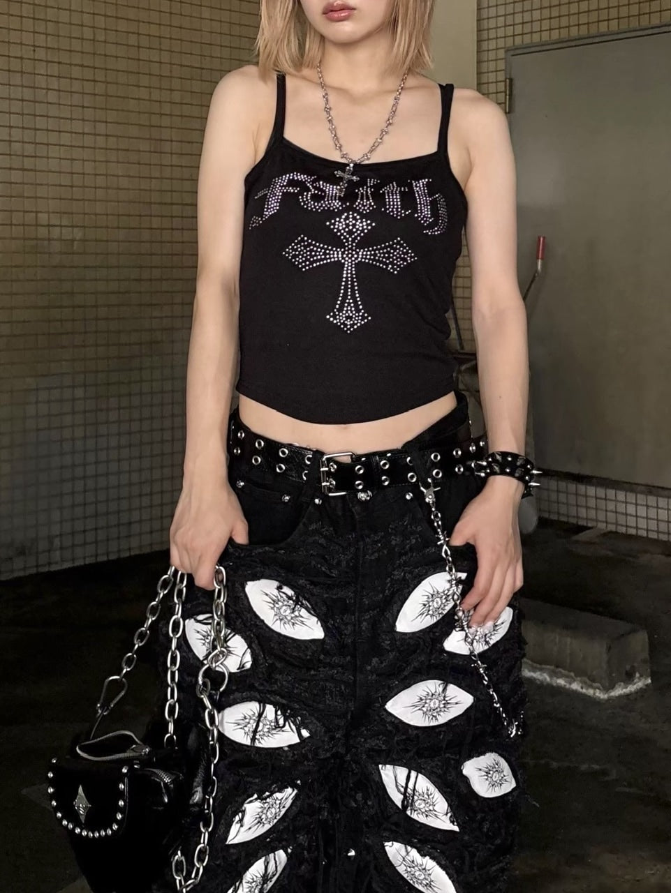 受注制【Never mind the XU】faith rhinestone sleeveless / 【ネバーマインドザエックスユー】ラインストーンキャミソール (3color)