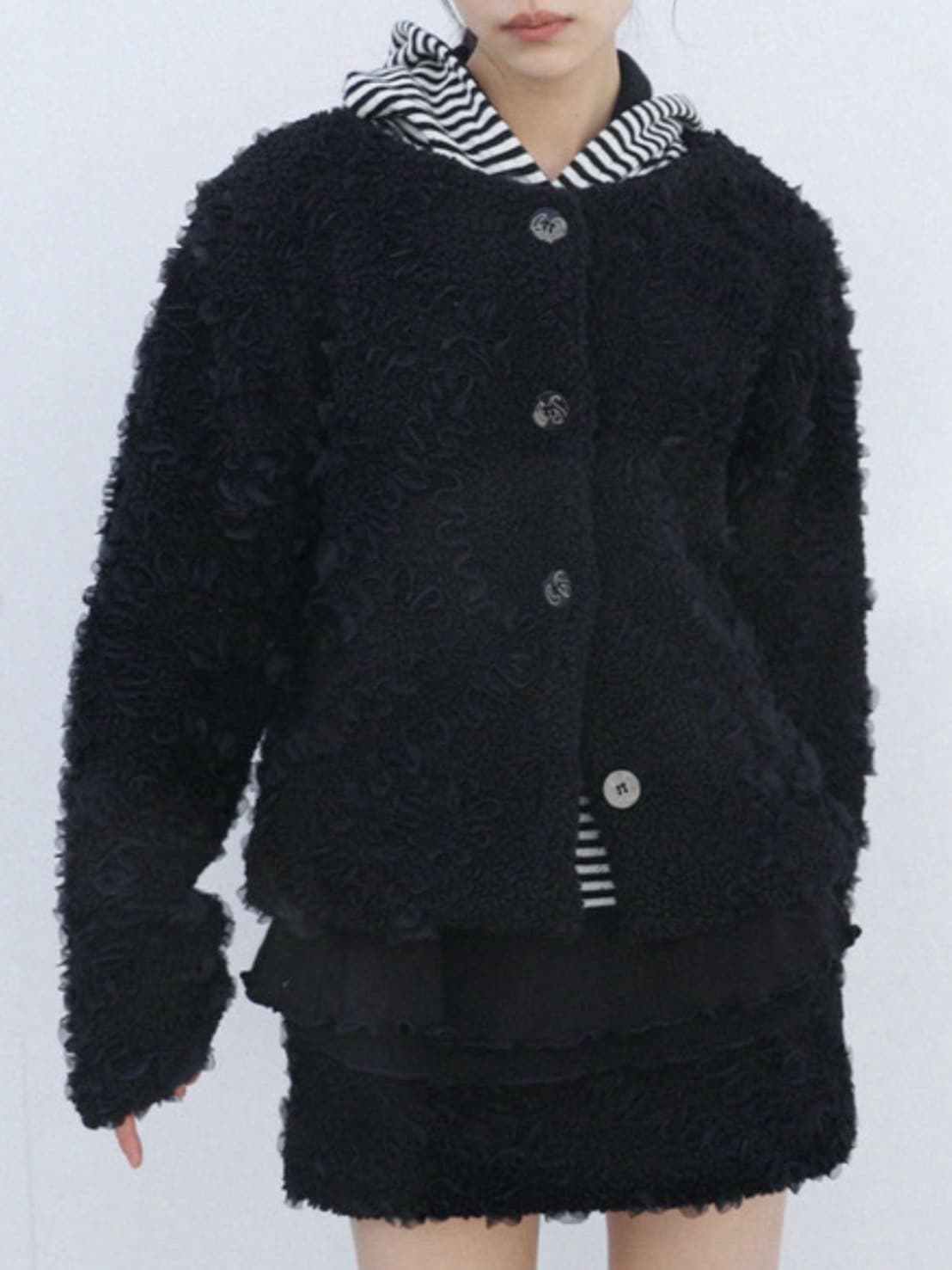 12/21 20:00 発売【Uglyshadow】RUFFLED FUR JACKET