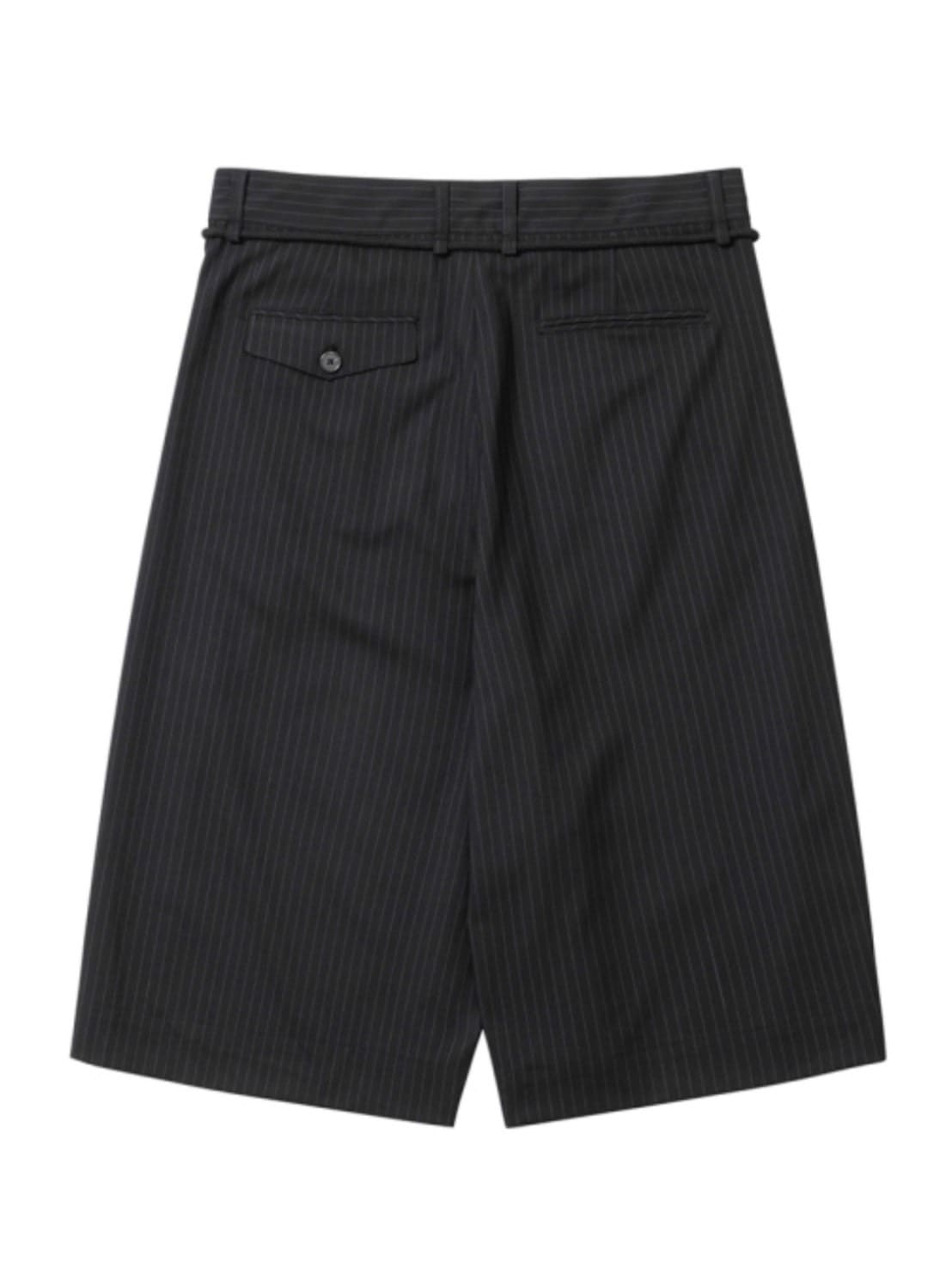 着画、物撮りまだ【AJOBYAJO】One Tuck Stripe Bermuda Pants