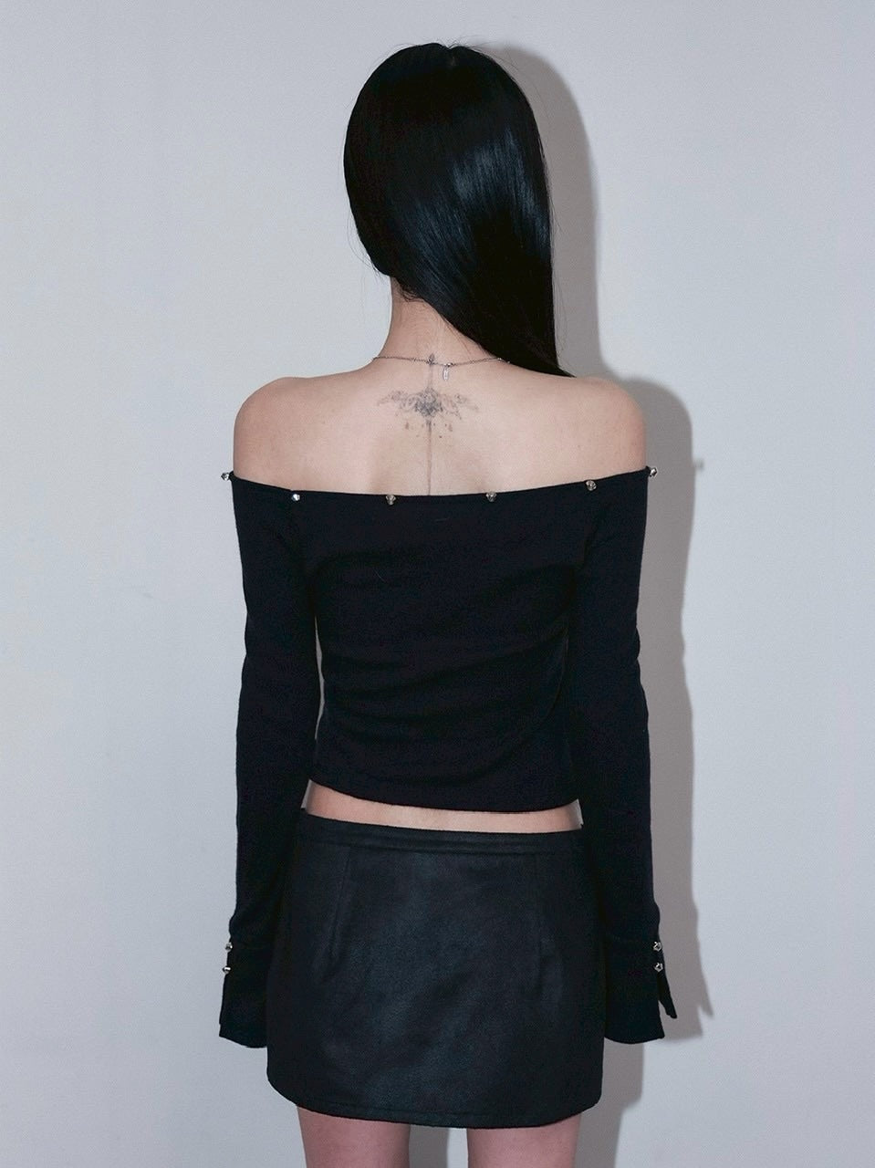 1/2 20:00発売【CHERRYQUIRI】bunny fluff off shoulder top