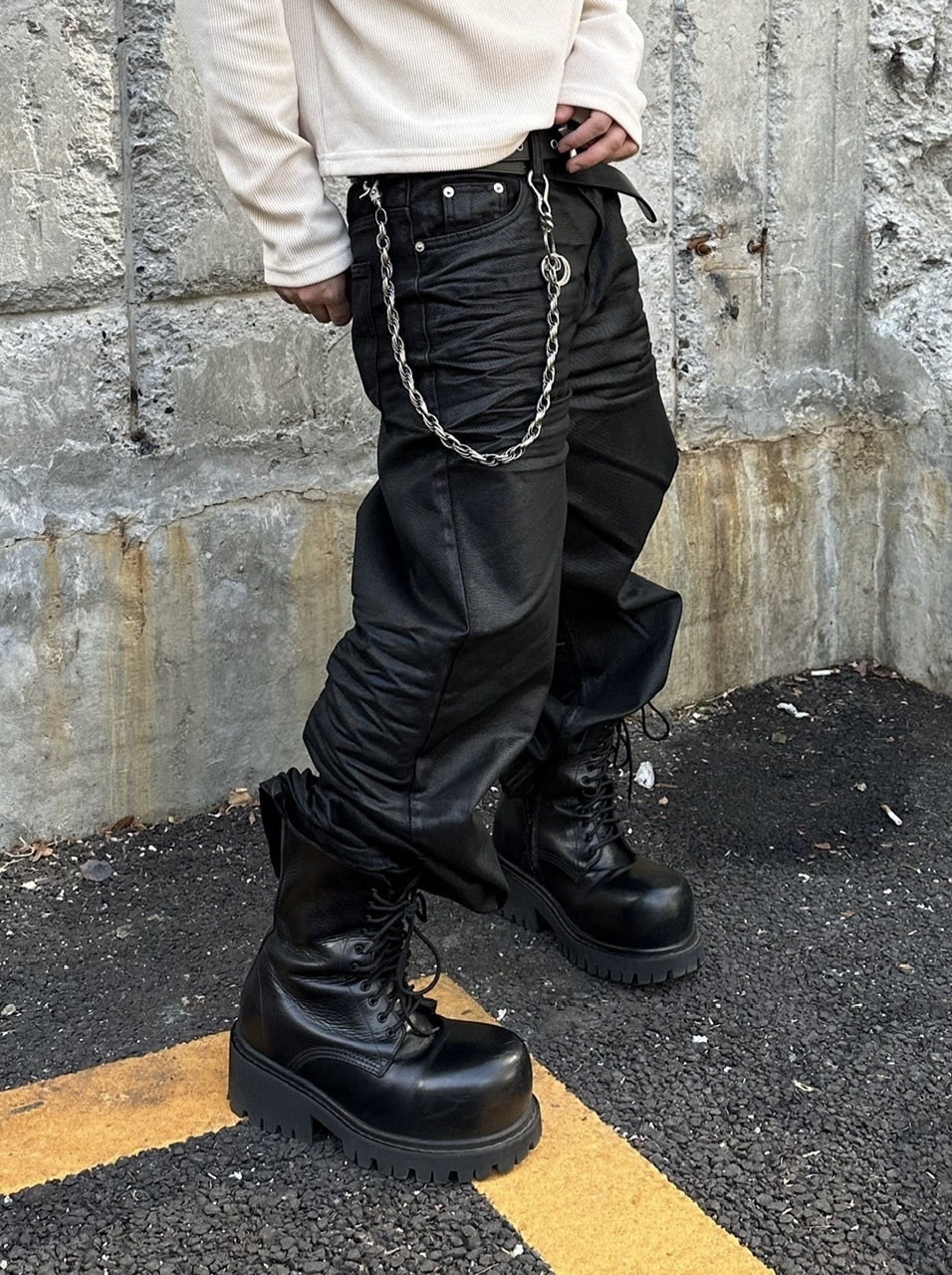 大阪店WEB限定受注制【Chikashitsu +】emboss coating denim pants / 【チカシツプラス】エンボスコーティングデニムパンツ