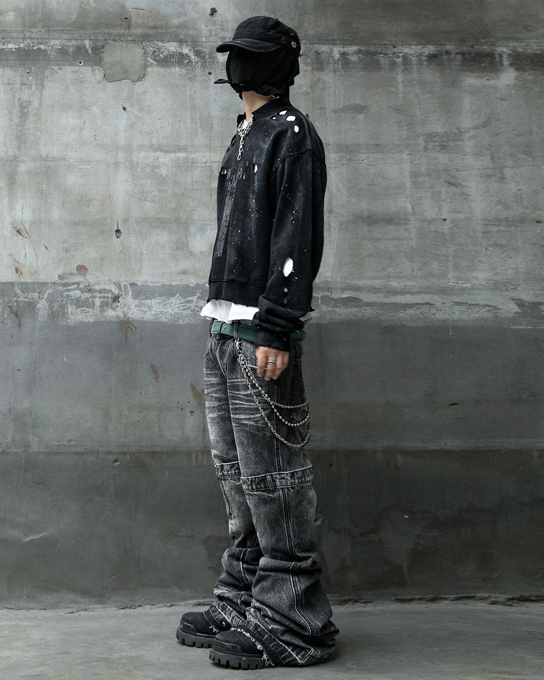 【roaringrad】Cross Damage Sweat Shirt