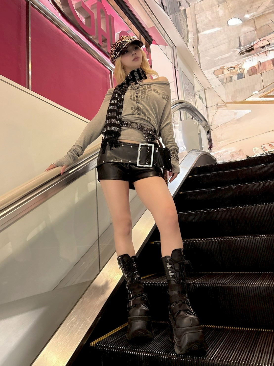 国際配送【BABY09】 Skull Studded Belt (3color)