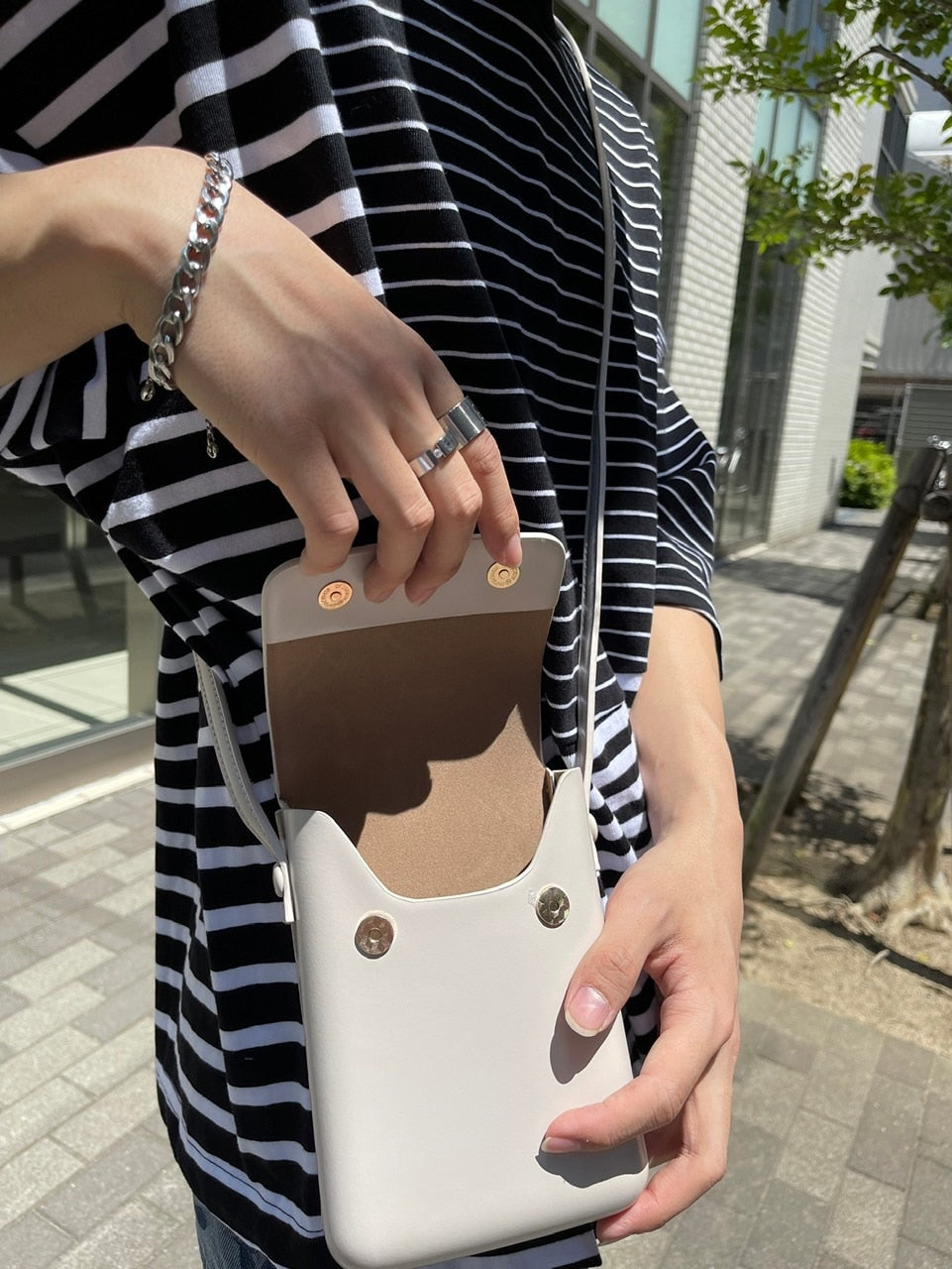 受注制【Chikashitsu +】leather pouch bag (3color)