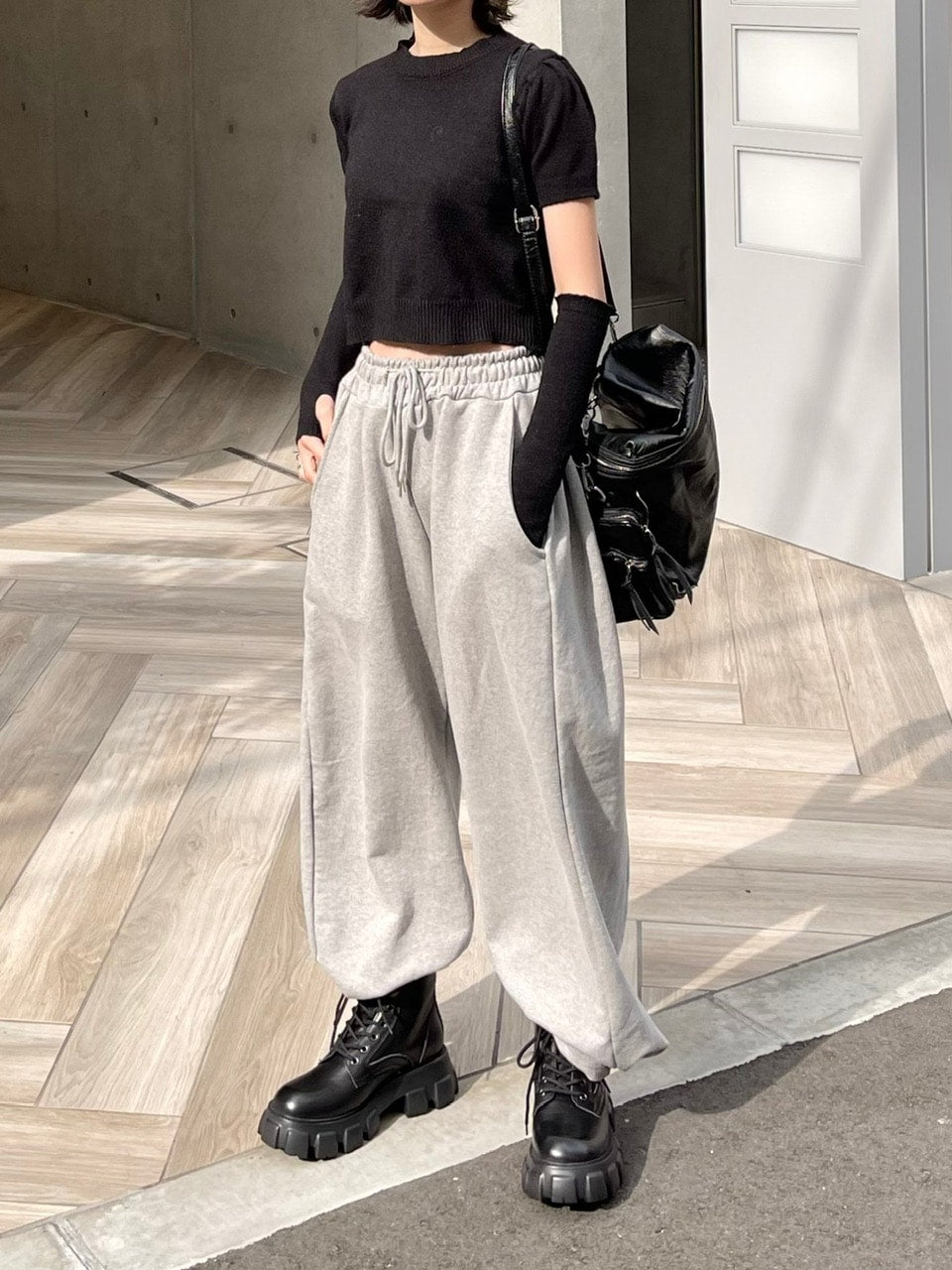 受注制【Chikashitsu +】zip design leather shoulder bag