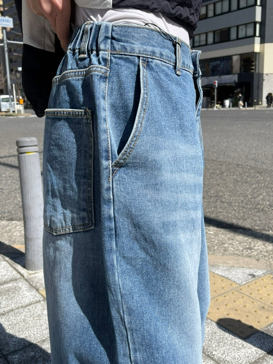 受注制【Chikashitsu +】oversized denim pants (2color)