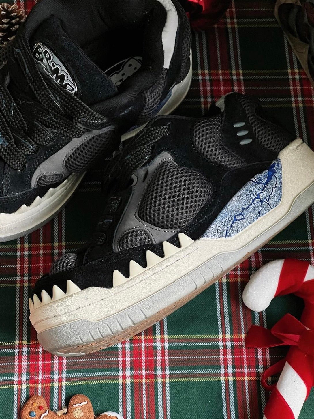 【BBIMP】BBIMP DINOSAUR FOSSIL SNEAKERS