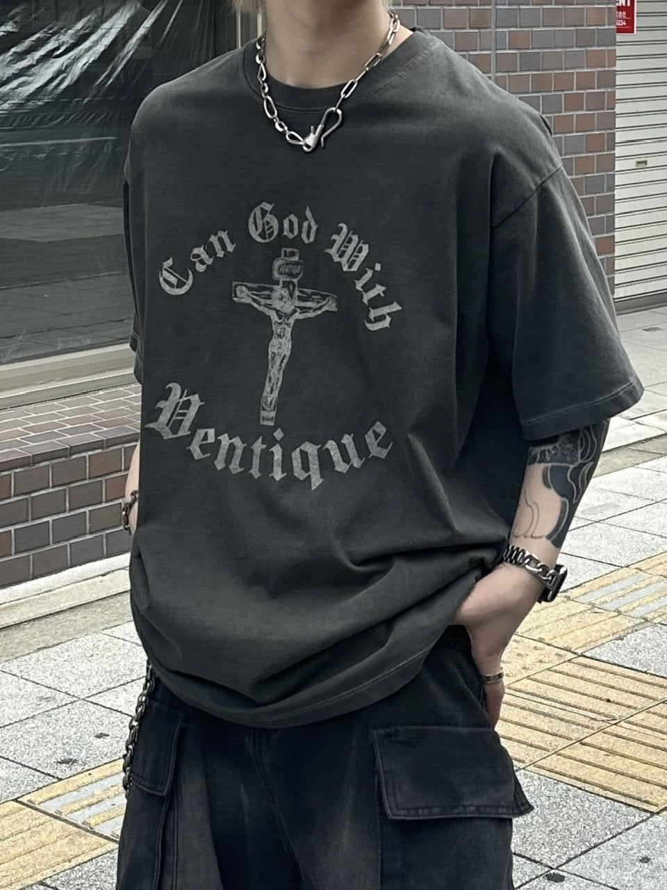 大阪店WEB限定【Chikashitsu +】box fit jesus t-shirt (2color)