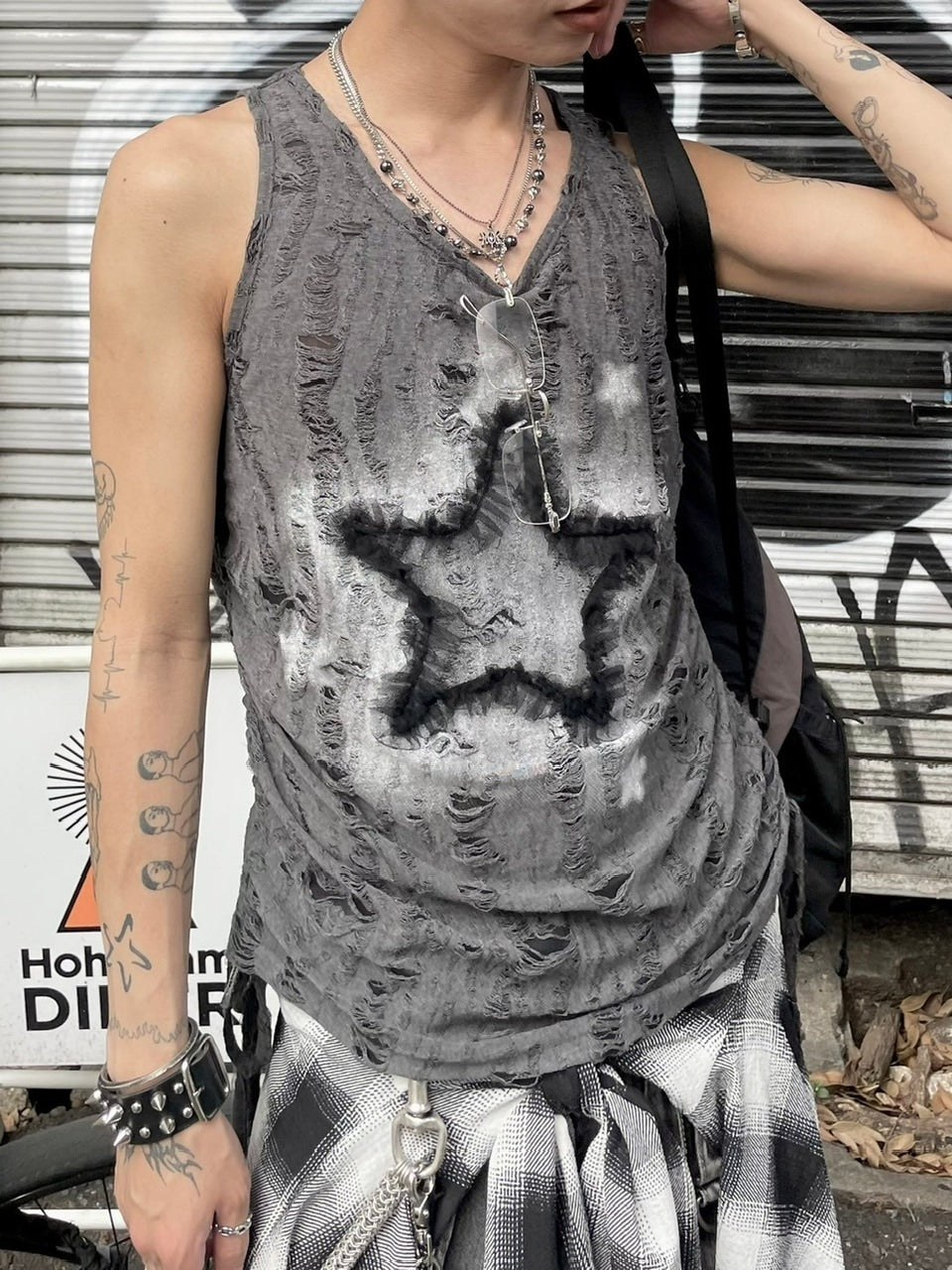 受注制【Never mind the XU】star damage sleeveless (2color)