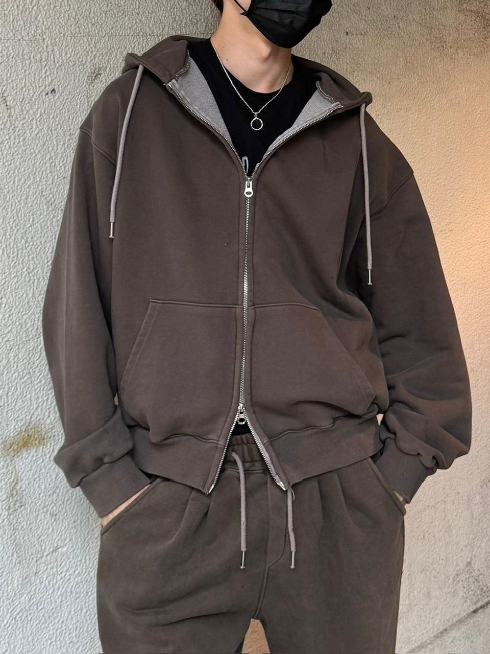 受注制【Chikashitsu +】unisex semi cropped pigment wash hoodie (4color)