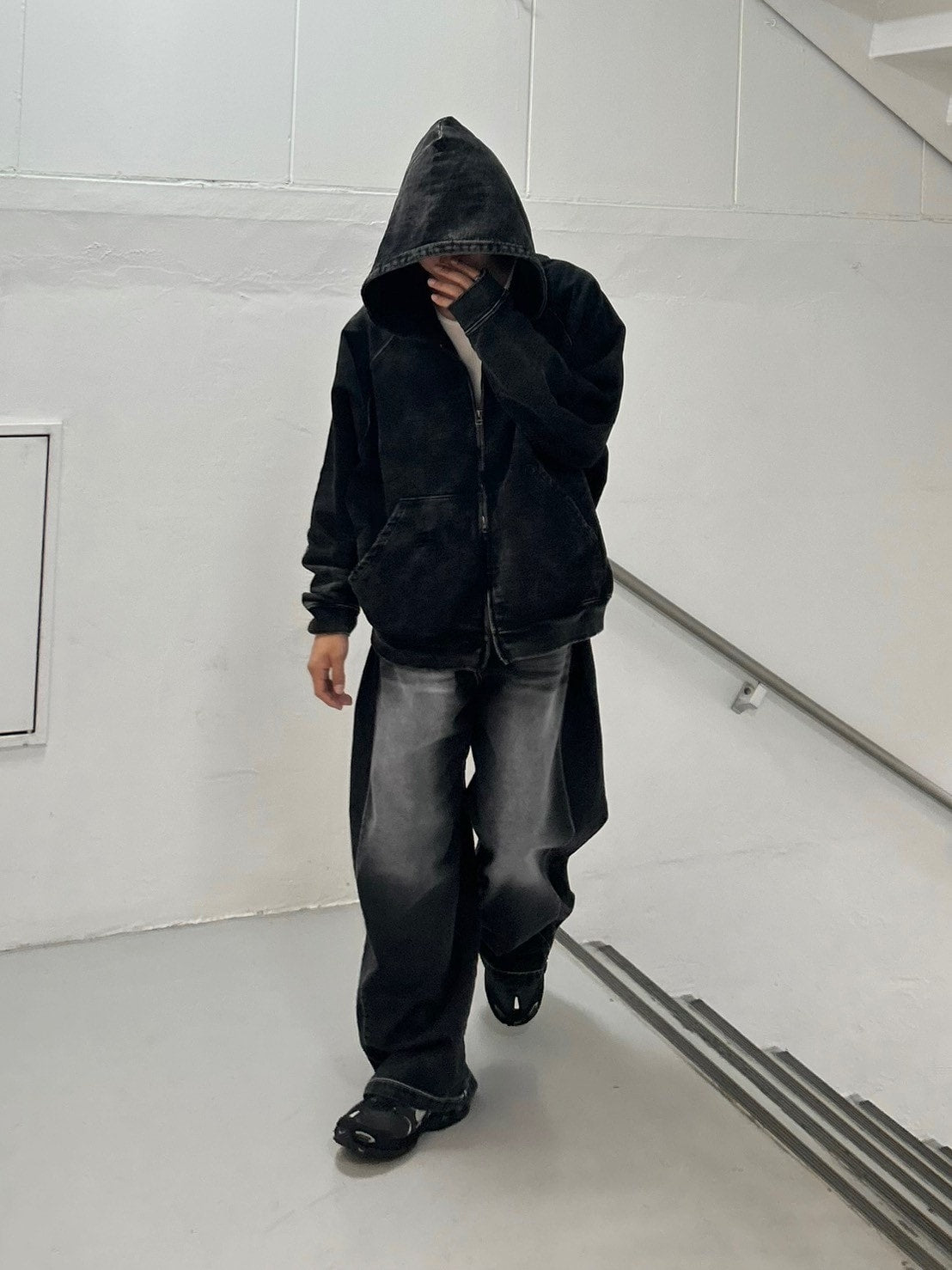 受注制【Chikashitsu +】set up pigment damage zip up hoodie