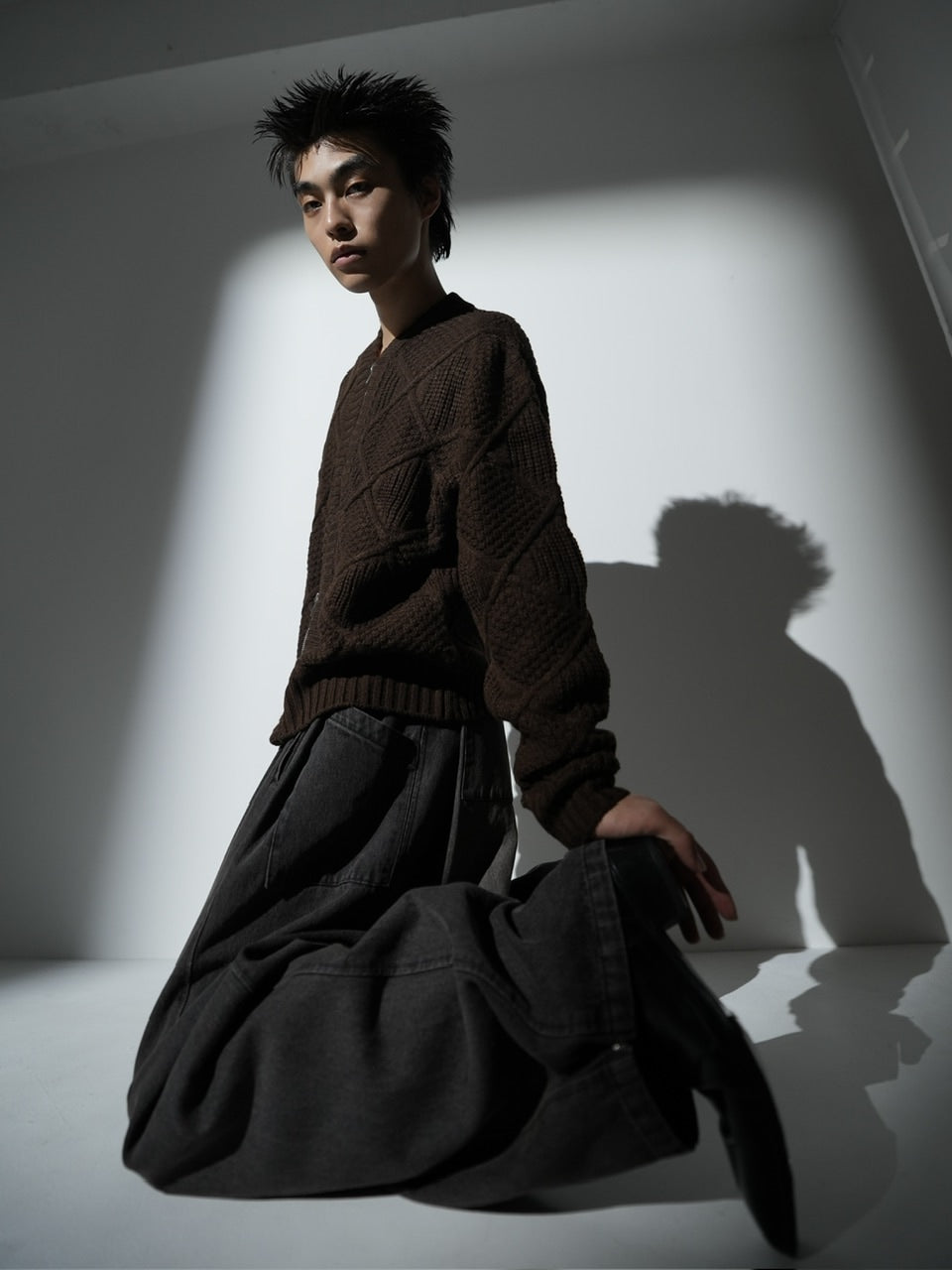 【CS】side tuck drape denim pants (dark brown)