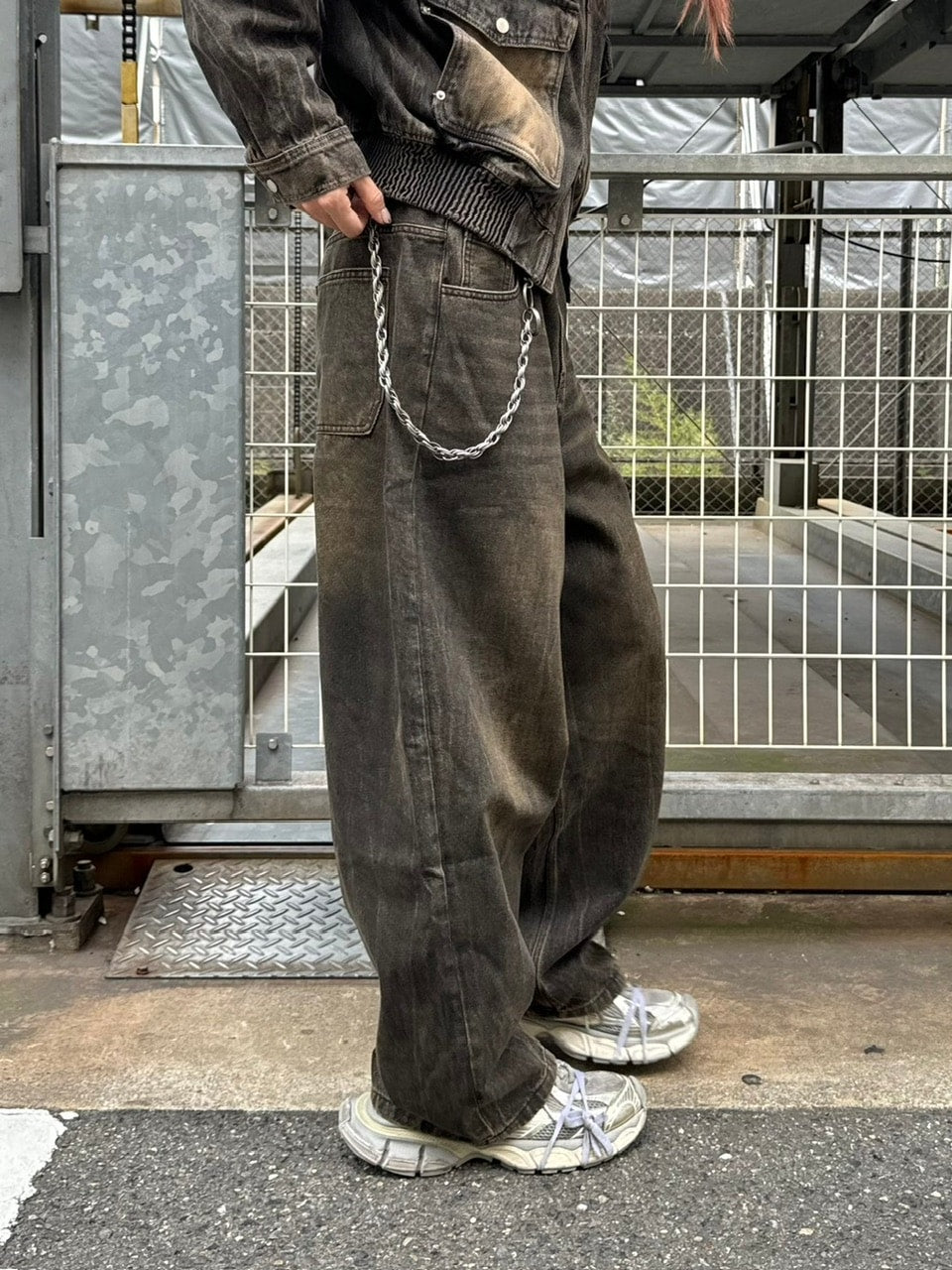 大阪店WEB限定受注制【Chikashitsu +】vintage wash wide denim pants (brown)