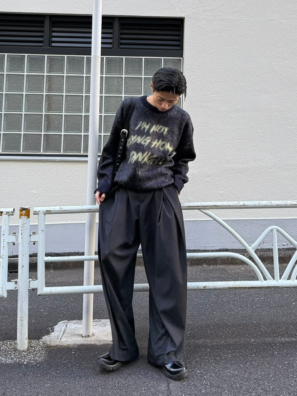 受注制【Chikashitsu +】unisex slogan knit (4color)