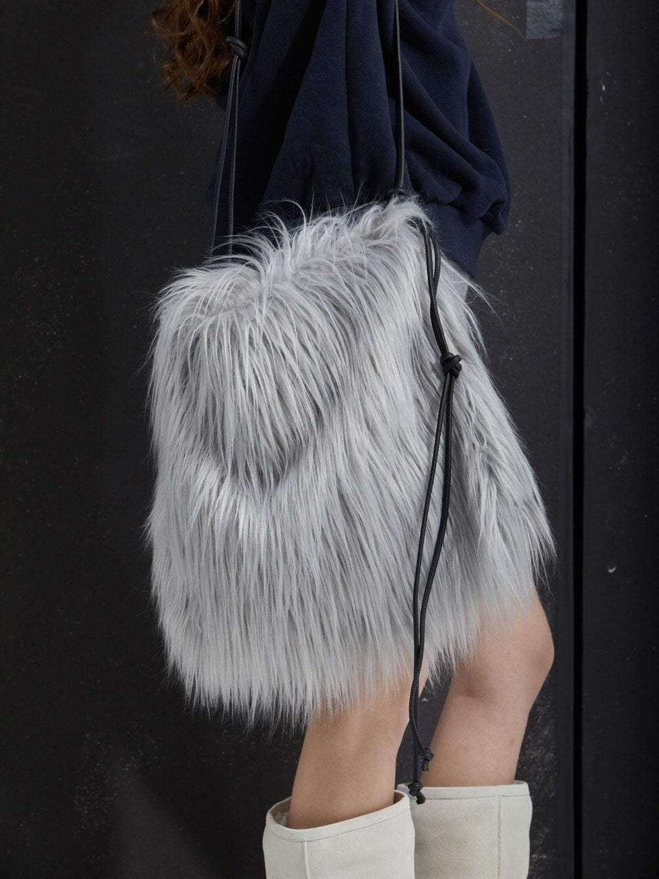 【GATELESS】LONG FUR SHOULDER BAG