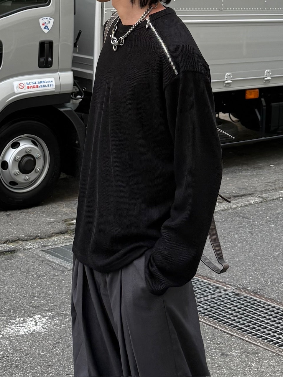 大阪店WEB限定【Chikashitsu +】shoulder zip long sleeve (2color)