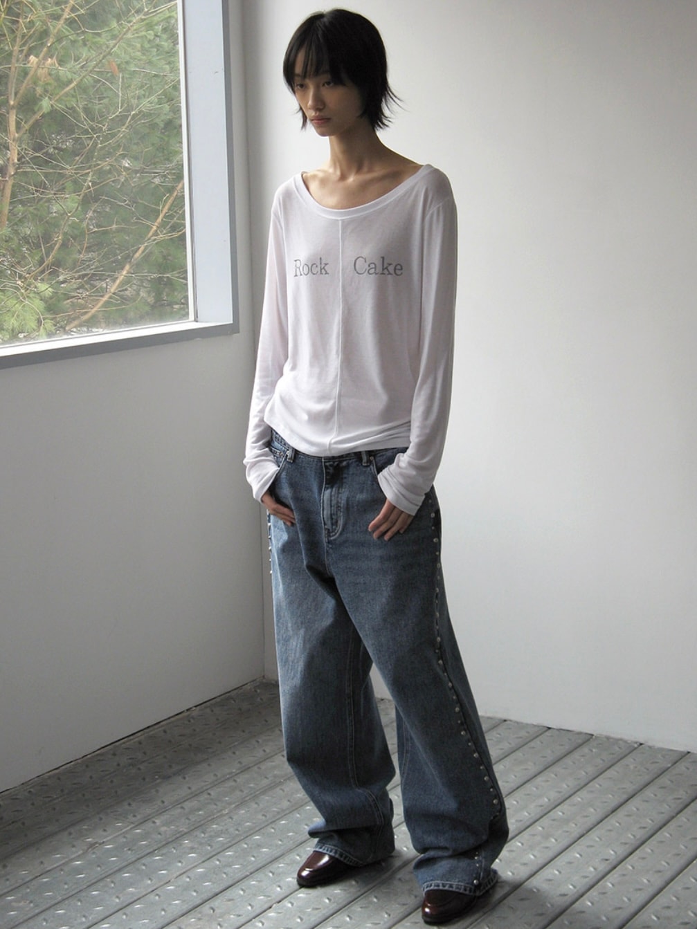 【ROCK CAKE】Studded Line Point Jeans