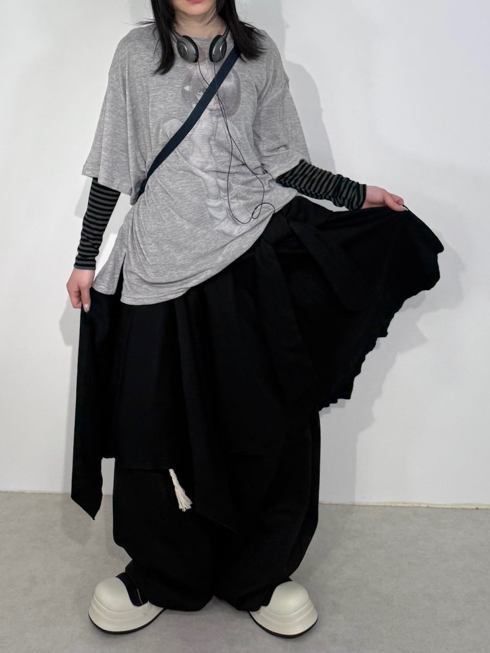 国際配送【Nerd out XU】Girl is angel see-through tee (2color)