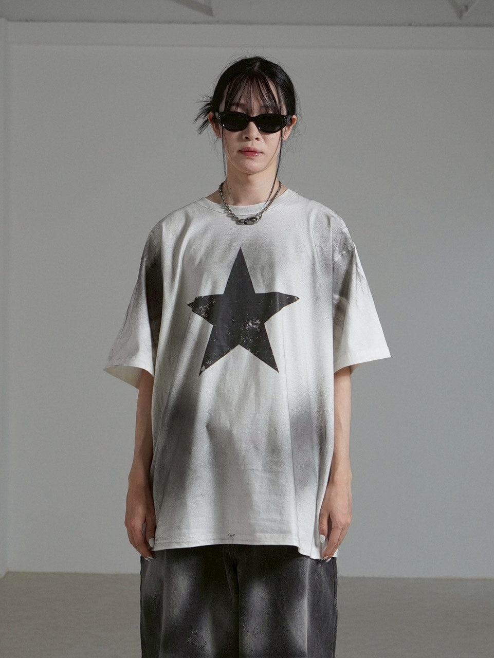 受注制【Chikashitsu +】pigment big star t-shirt (2color) / 【チカシツプラス】ピグメントビッグスタープリント半袖Tシャツ