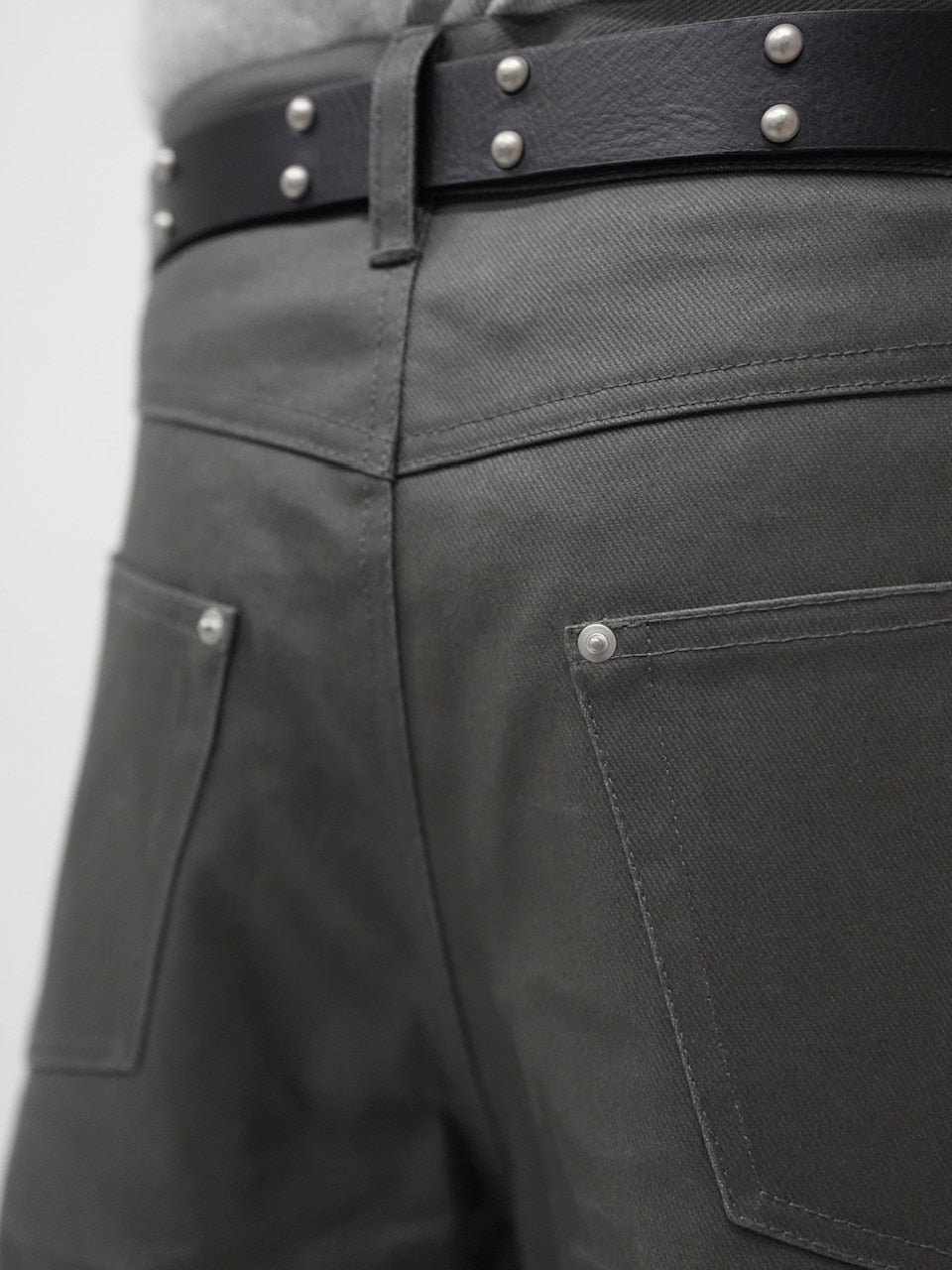 【CS】COATED WIDE DENIM PANTS (CHARCOAL)