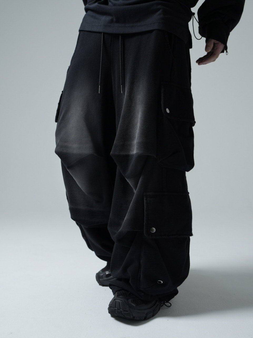 【chikashitsu+】 4ポケット　カーゴスウェット CHIKASHITSU PLUS HIGH】4 pocket dirty wash sweat cargo pants (wash