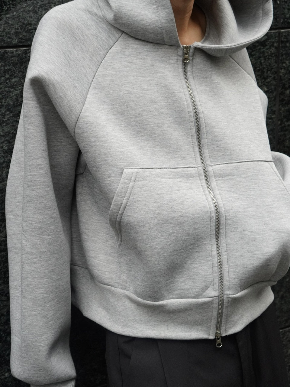 東京店WEB限定受注制【Chikashitsu +】cropped zip hoodie / 【チカシツプラス】クロップドジップフーディー (2color)