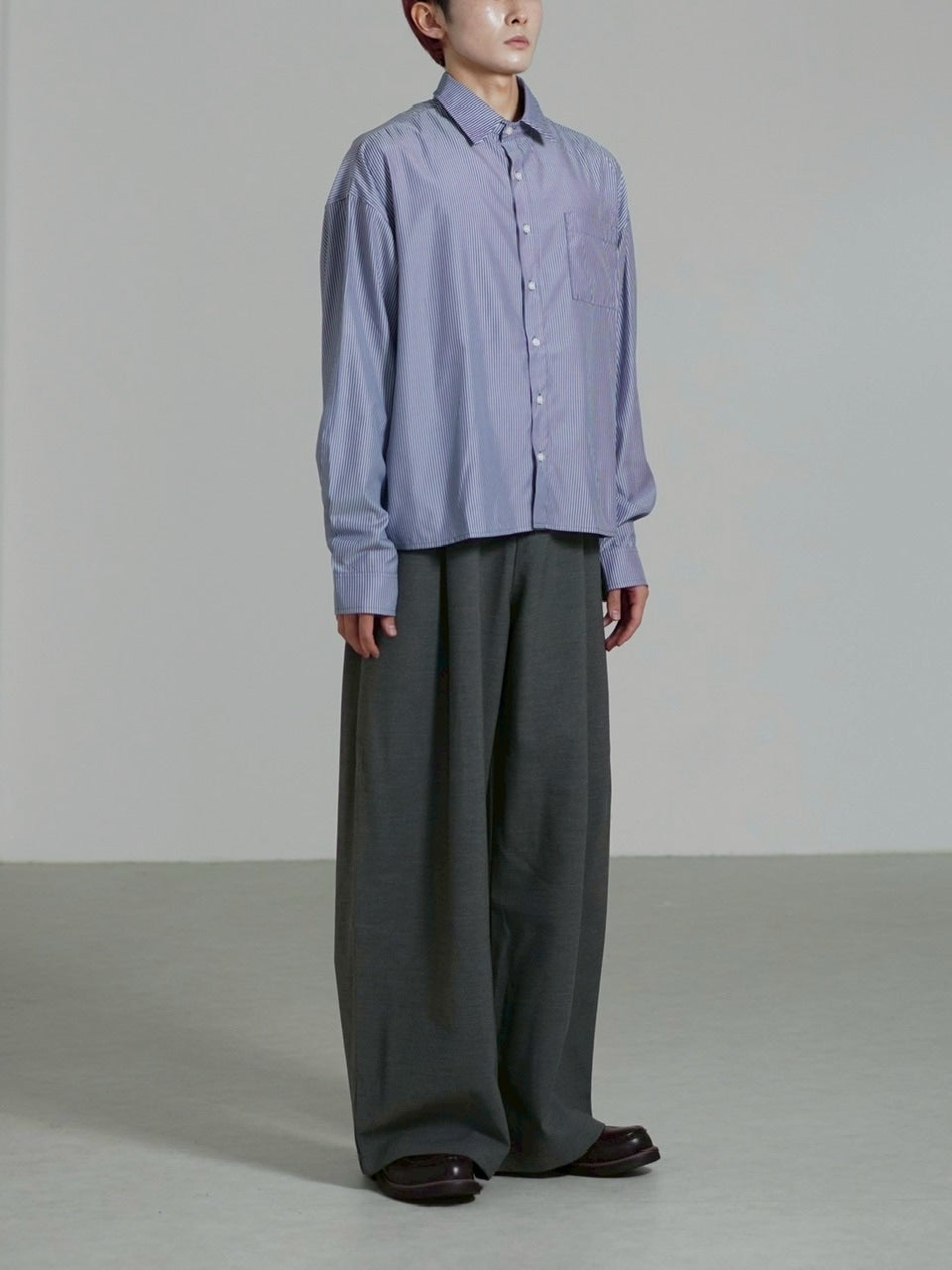 受注制【Chikashitsu +】cropped stripe shirt / 【チカシツプラス】クロップドストライプ長袖シャツ (3color)