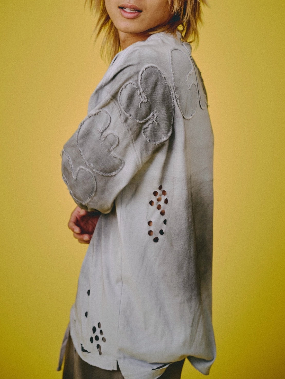 【GALFY】ぼろぼろロゴ百合の紋ロンTee