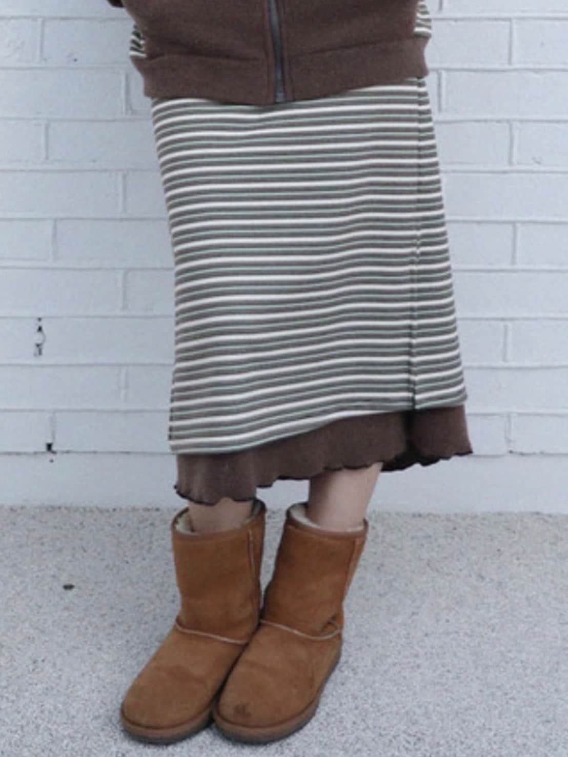 12/21 20:00 発売【Uglyshadow】STRIPED LAYERED SKIRT