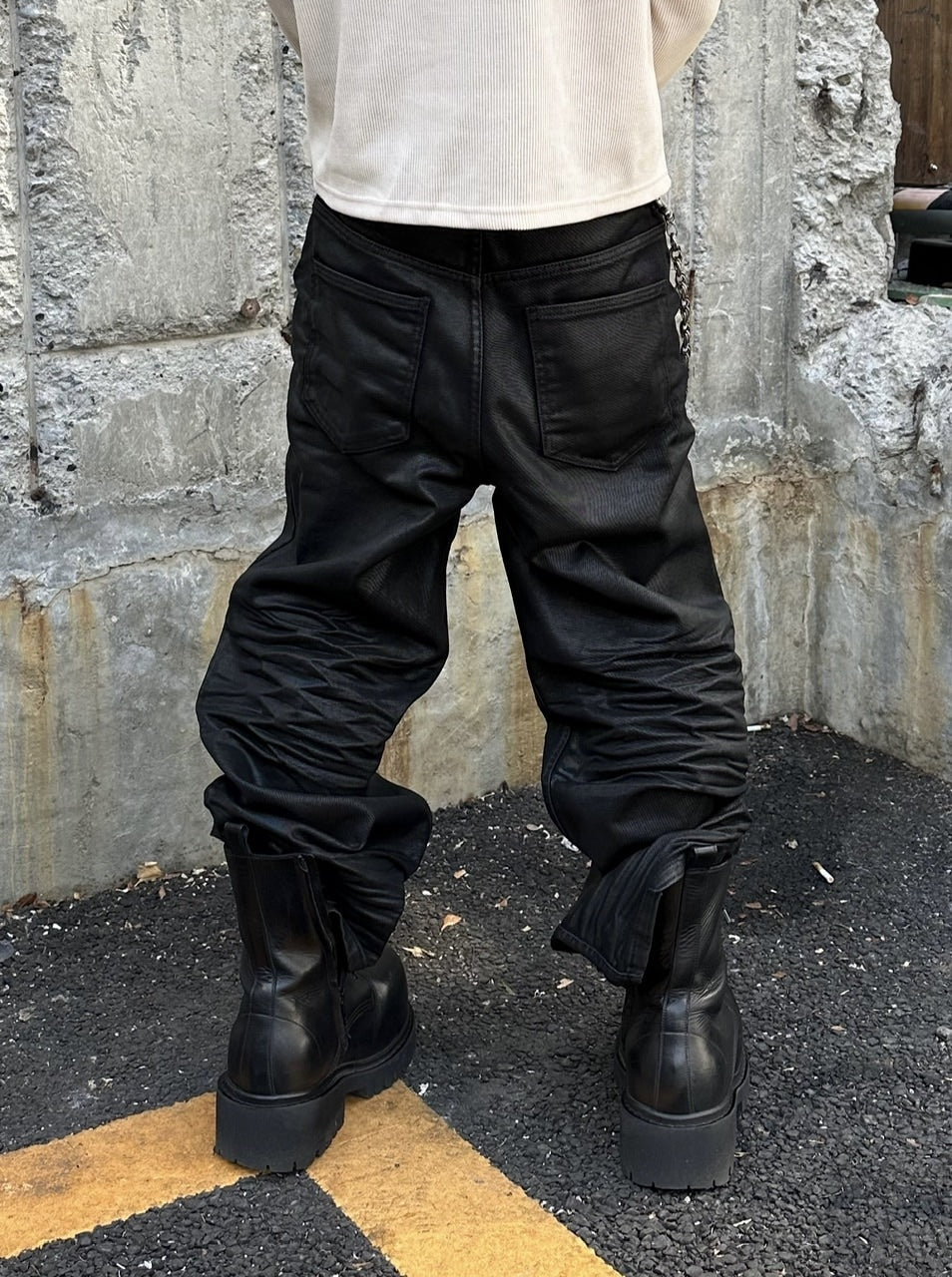 大阪店WEB限定受注制【Chikashitsu +】emboss coating denim pants / 【チカシツプラス】エンボスコーティングデニムパンツ