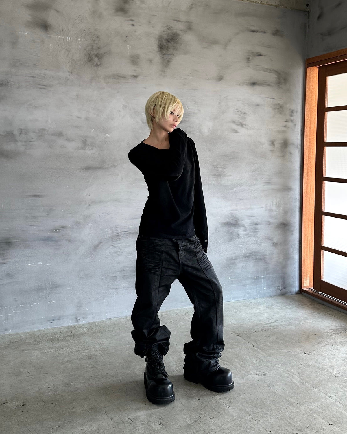 【CHIKASHITSU PLUS HIGH】Linear coating denim flare pants