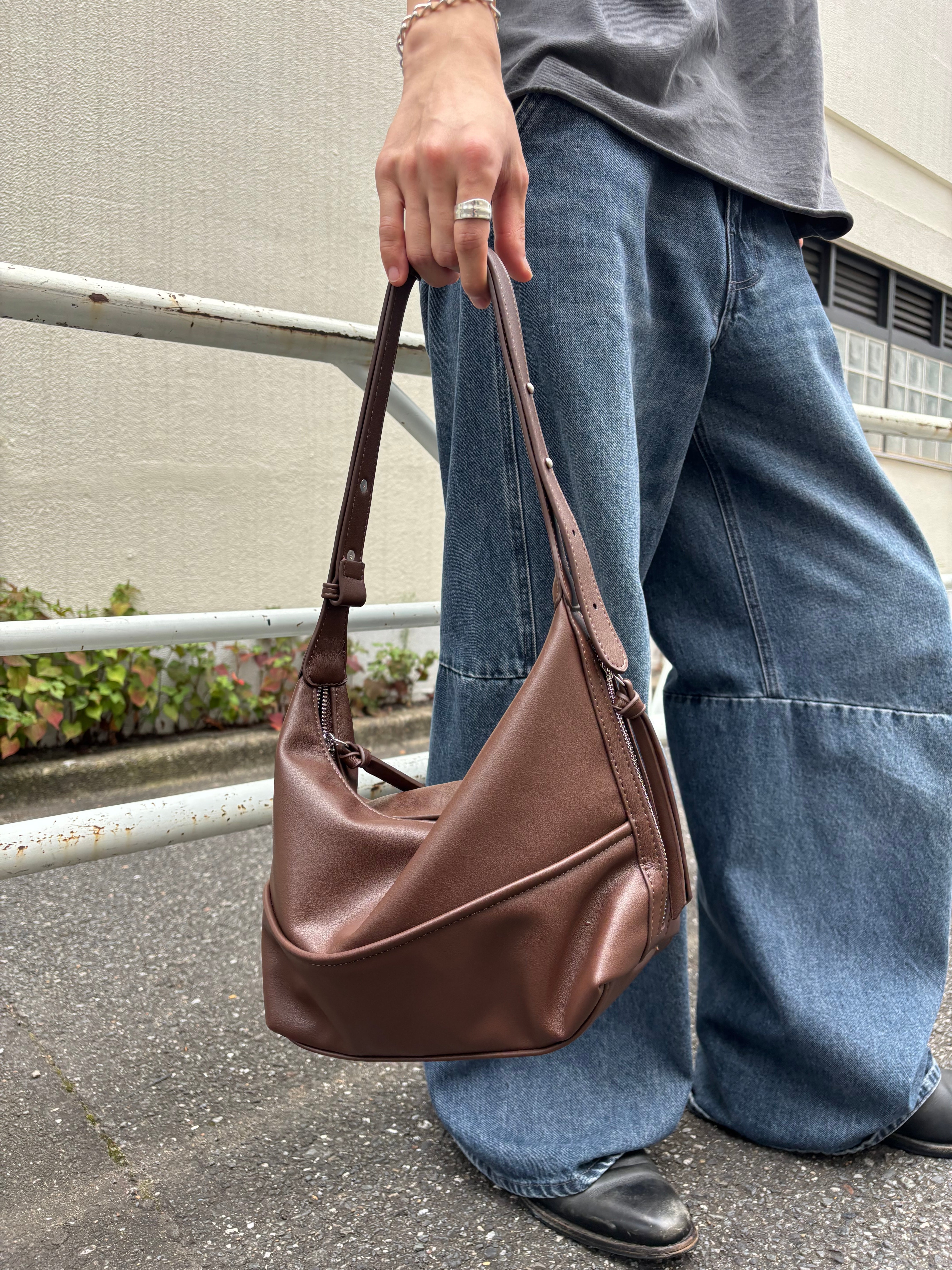 東京店WEB限定受注制【Chikashitsu +】daily hobo bag (2color)