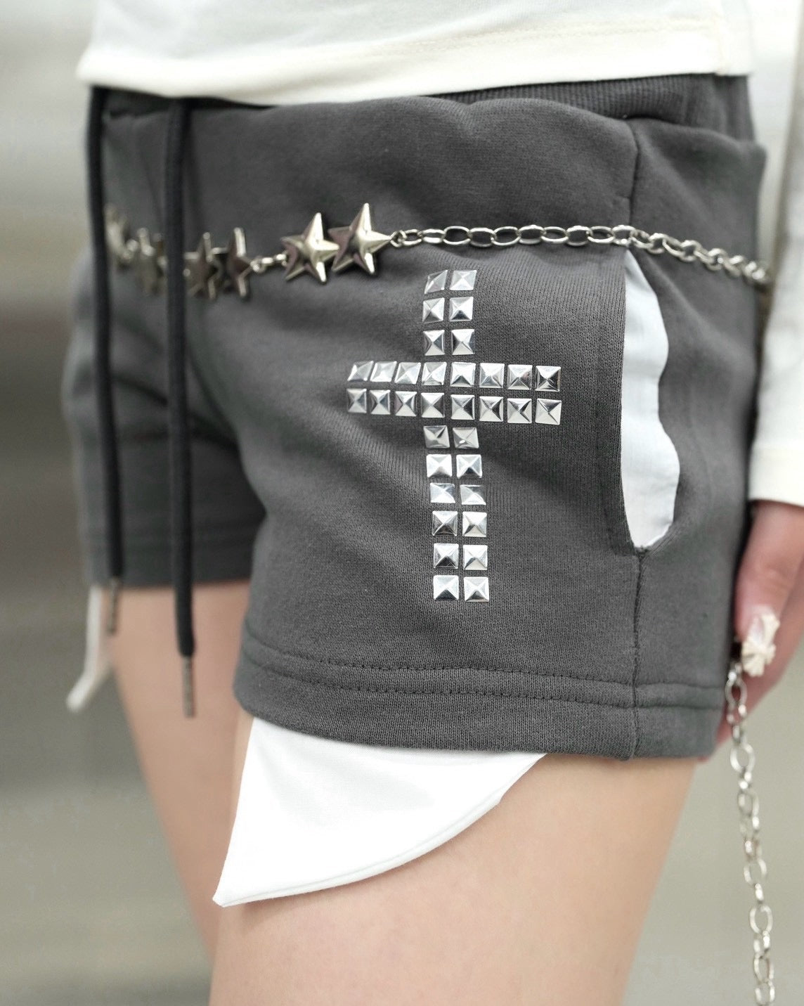 受注制【Never mind the XU】Cross studs mini shorts (3color)