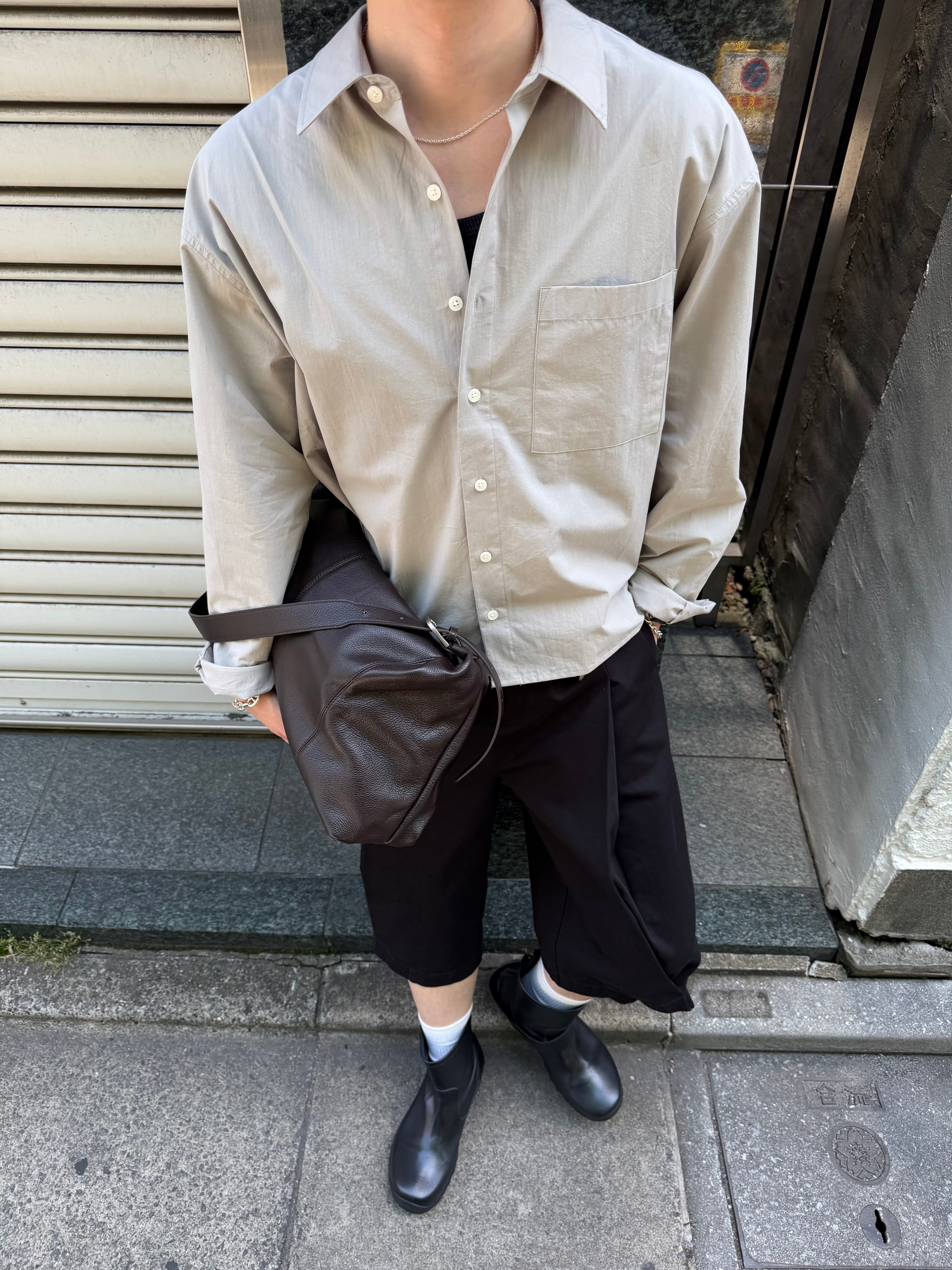 東京店WEB限定受注制【Chikashitsu +】cow leather cross bag (2color)