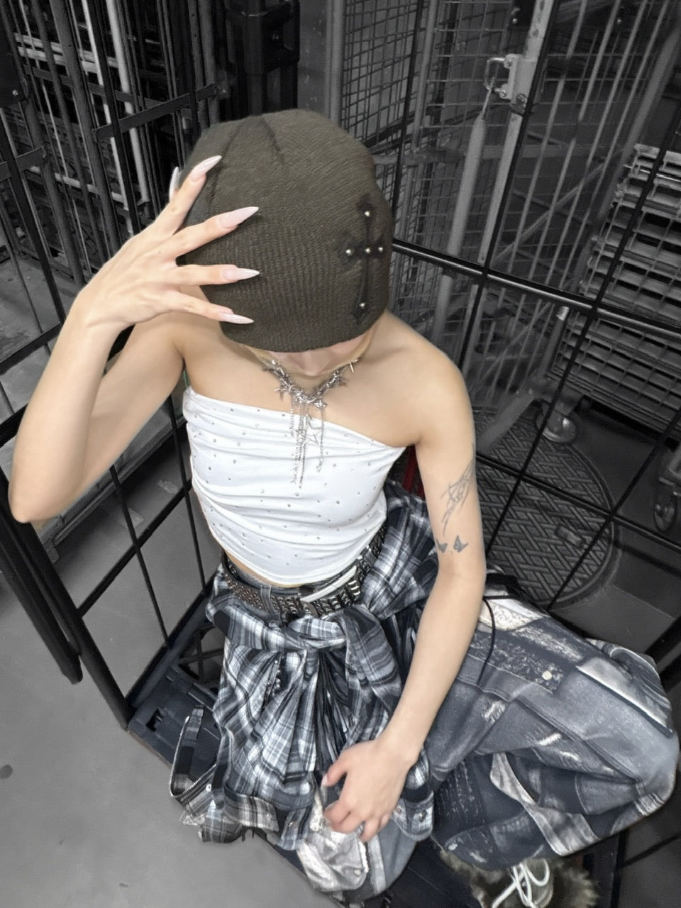 国際配送【Never mind the XU】rhinestone tubetop