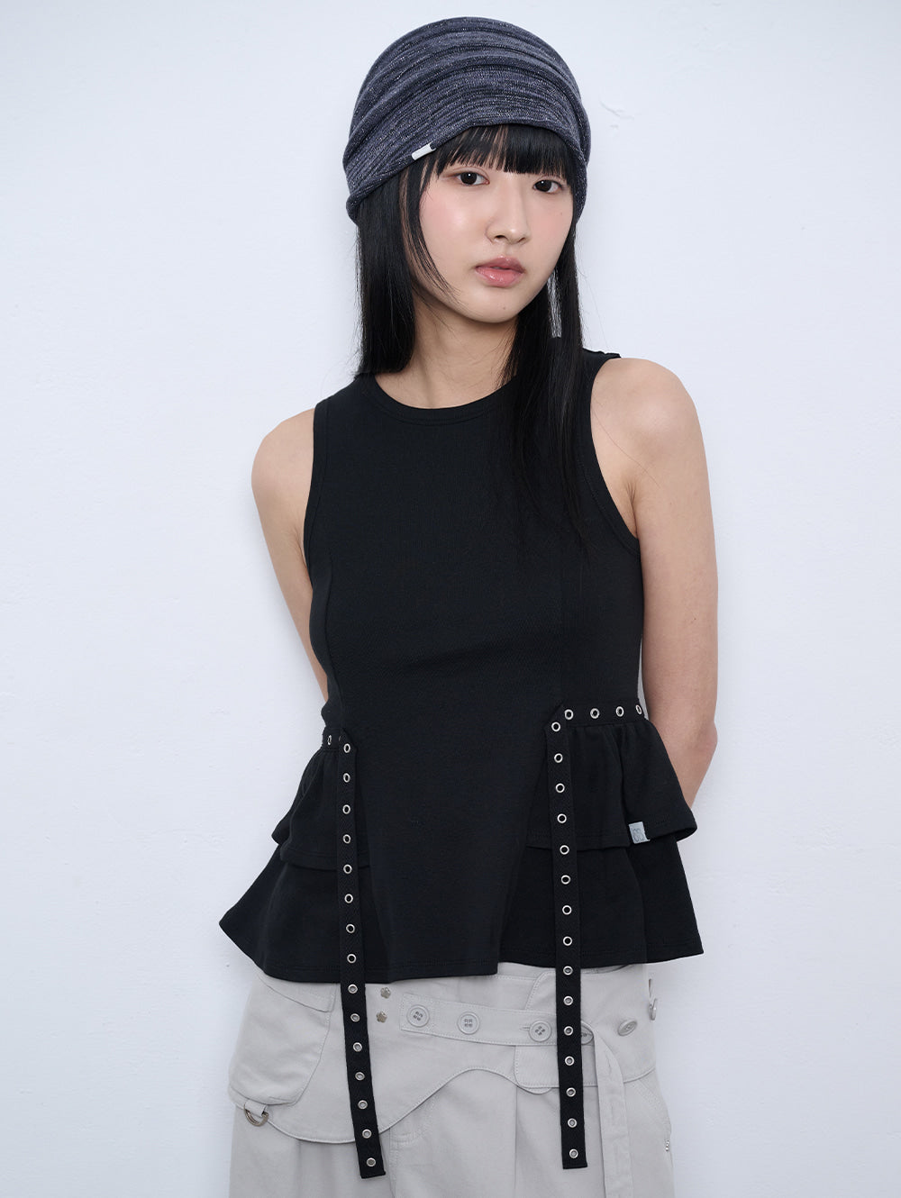 6/8 21:00発売【TUOMIO】EYELET BELTED TANK TOP