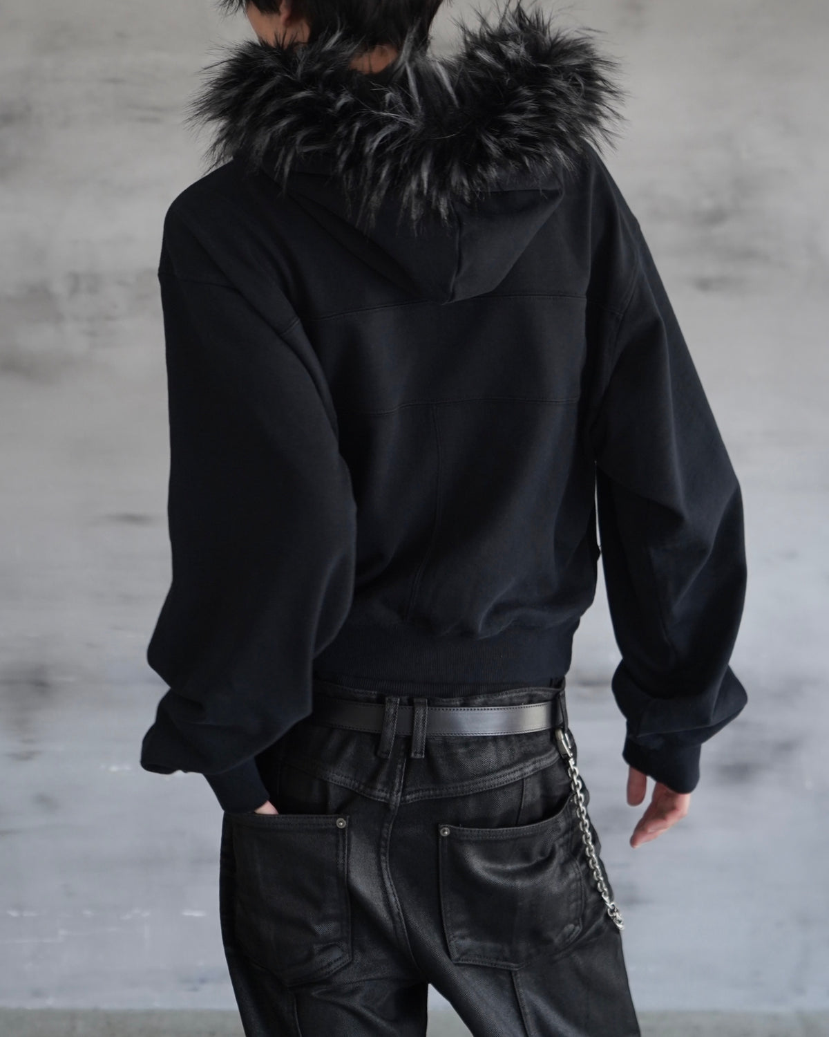 【CHIKASHITSU PLUS HIGH】Volume fur cropped zip hoodie
